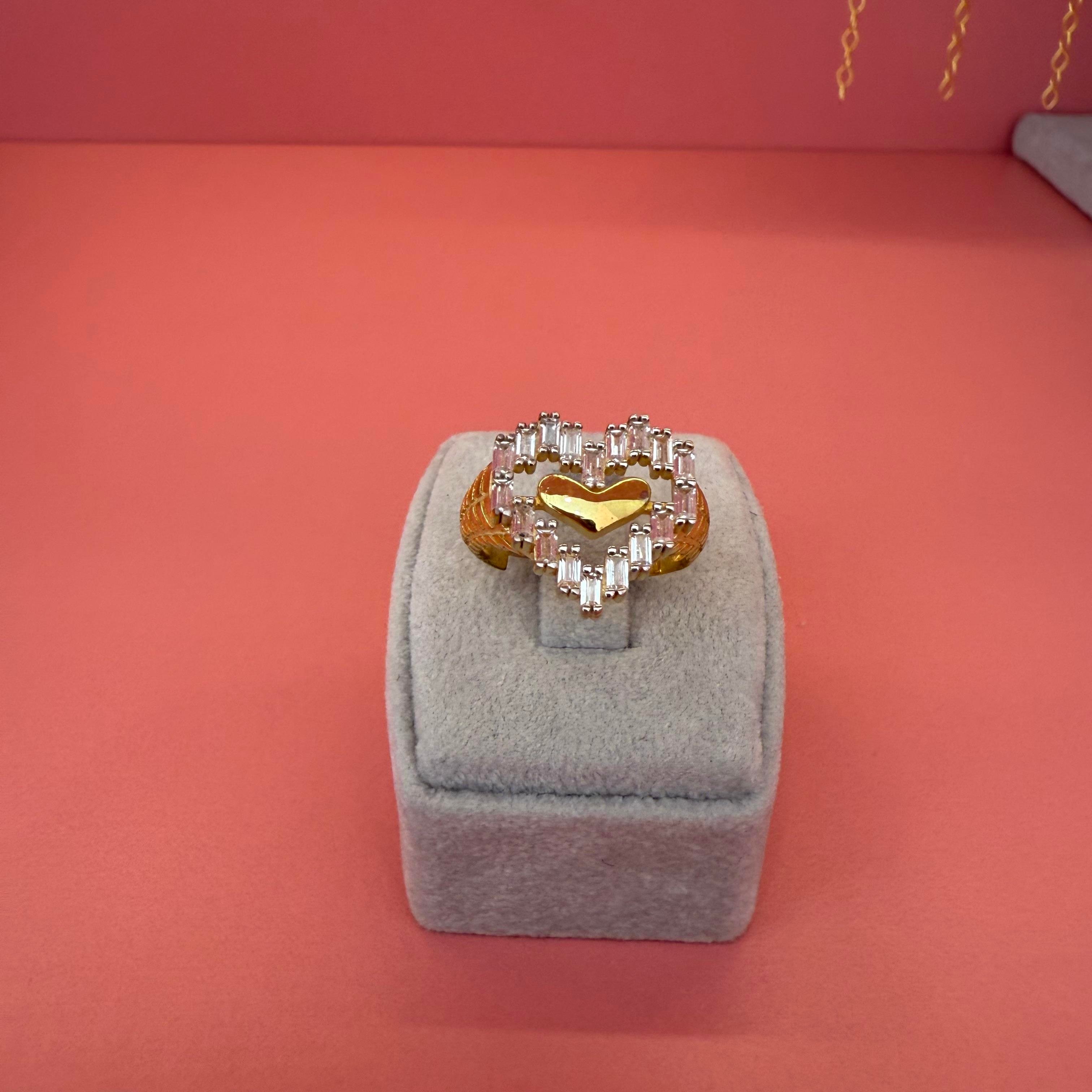 CARRIE HEART DIAMOND GOLD YÜZÜK