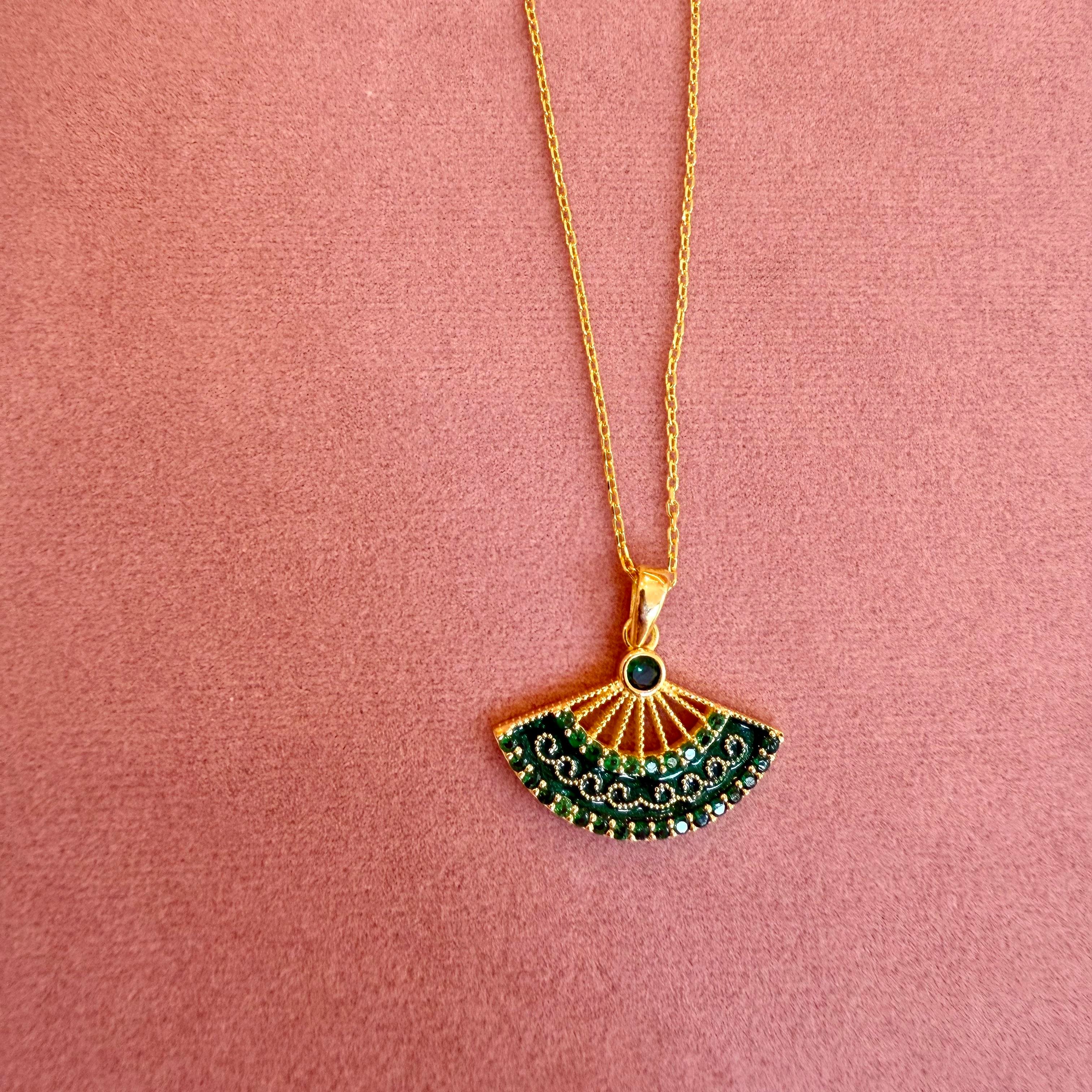 GREEN YELPAZE GOLD KOLYE