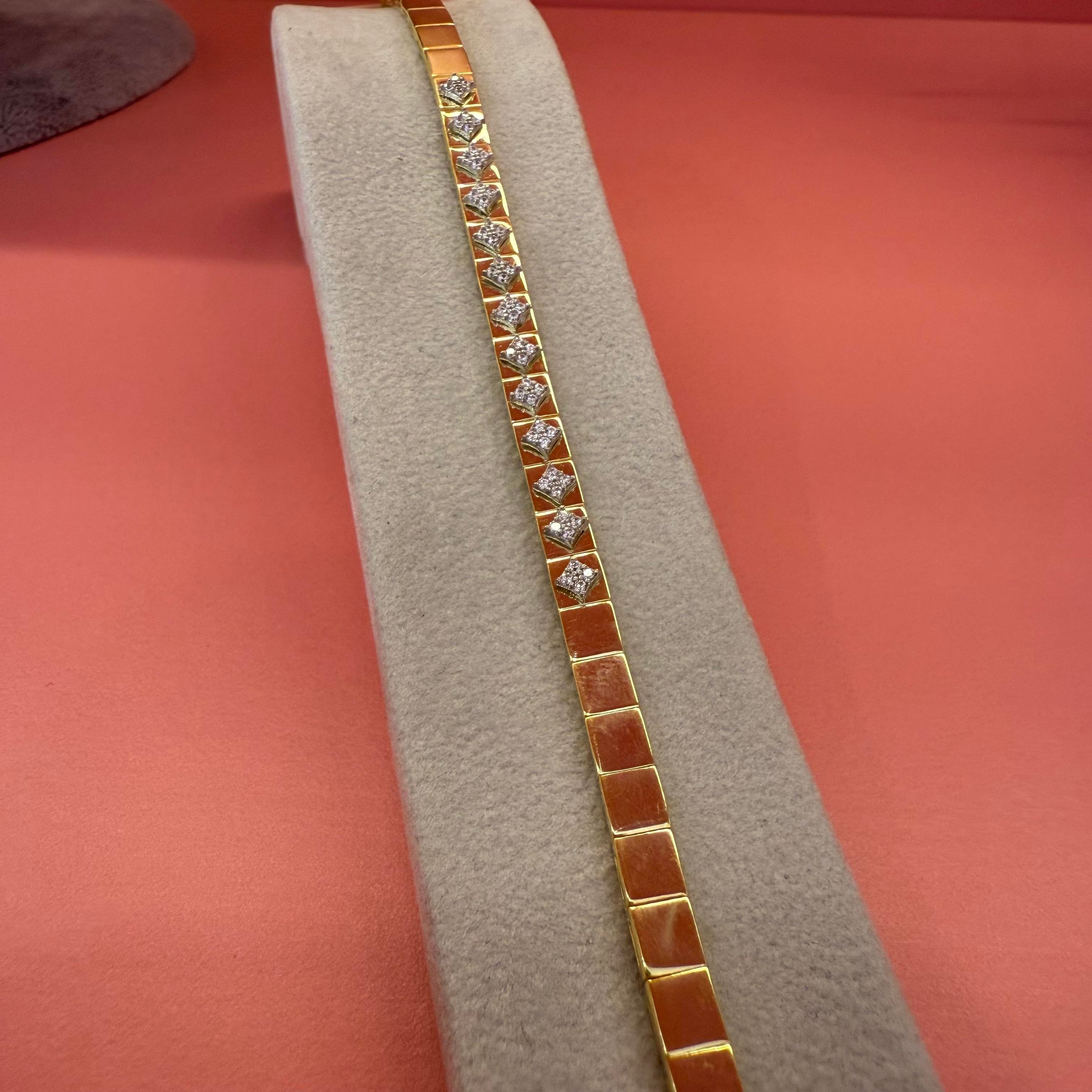 KARE TAŞLI GOLD BİLEKLİK