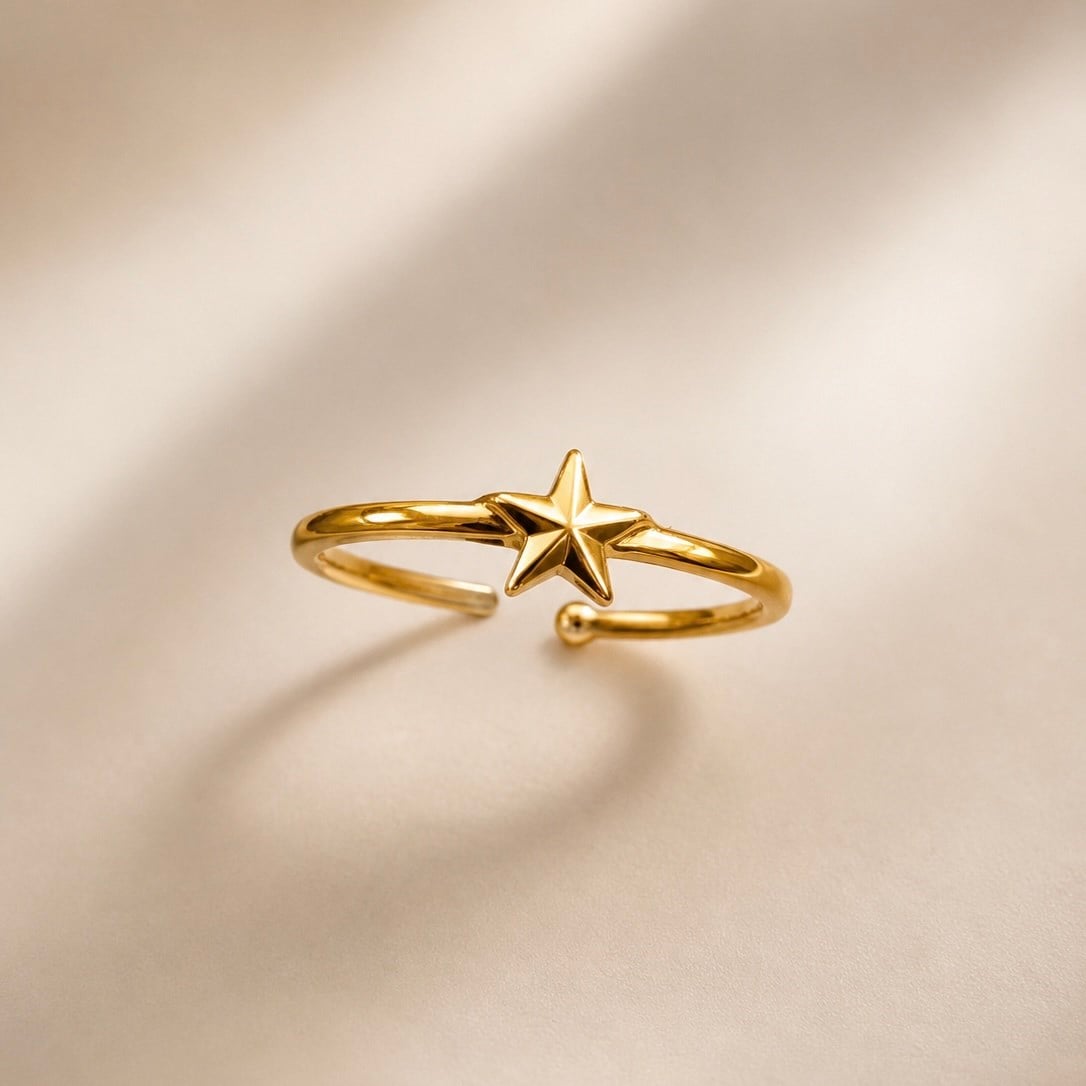 VELORA GOLD STAR RING