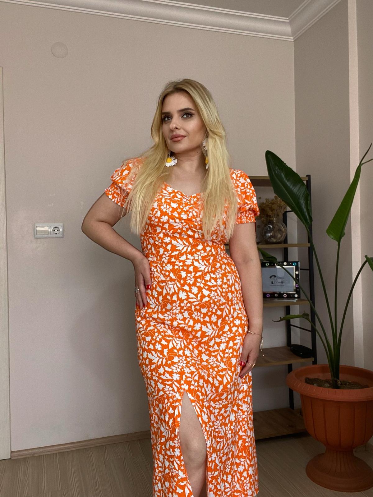 ÖNÜ BÜZGÜLÜ TURUNCU ELBİSE