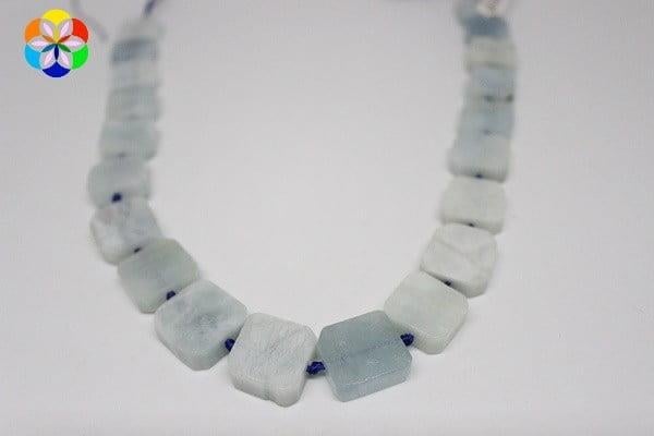 Akuamarin Taşı Şekilli Dizi