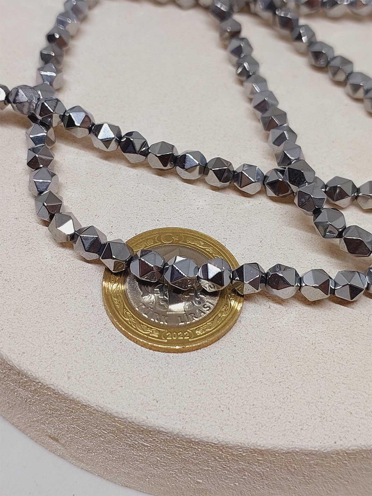 Hematit Taşı Şekilli 5*5.5mm Dizi (52338)