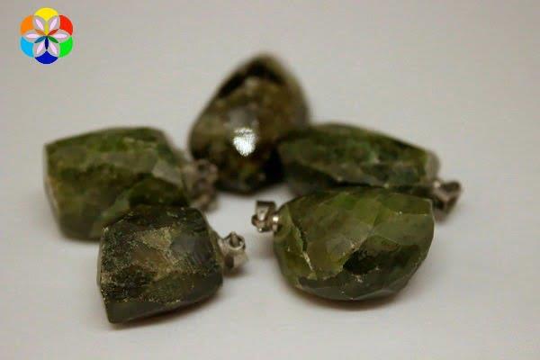 Labradorit Taşı Kolye Ucu