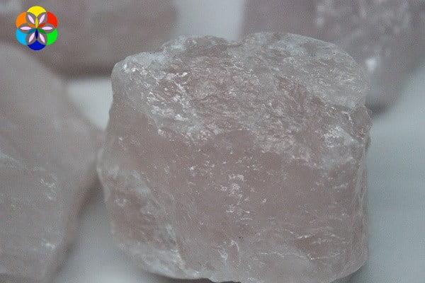 Pembe Kuvars Taşı Ham Parçalar Büyük Boy (100-125gr)