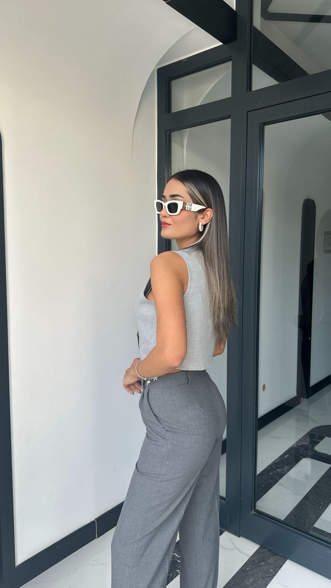 Çift Renkli Yelekli Takım Gri