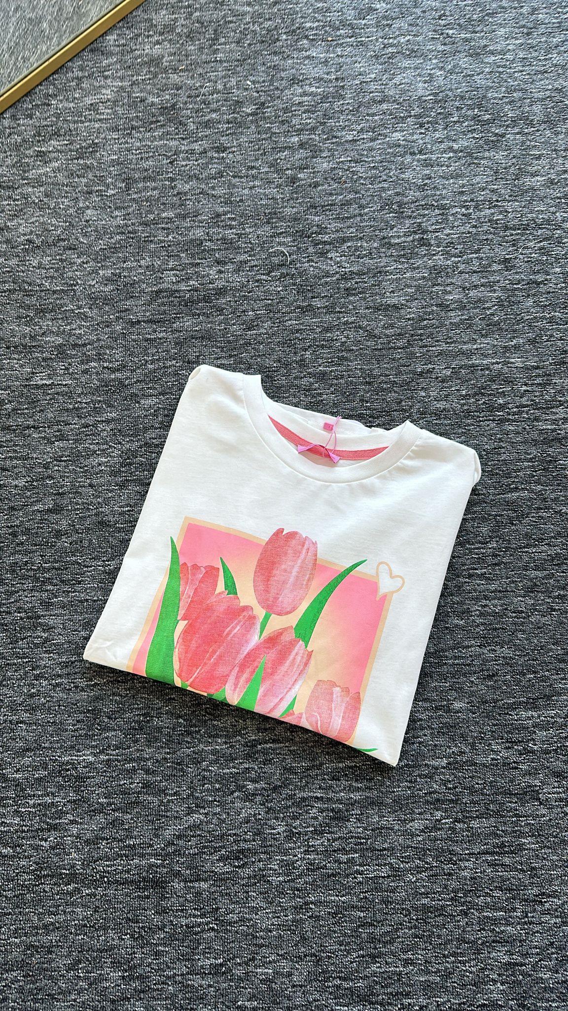 Pembe Gül Baskılı Tişört