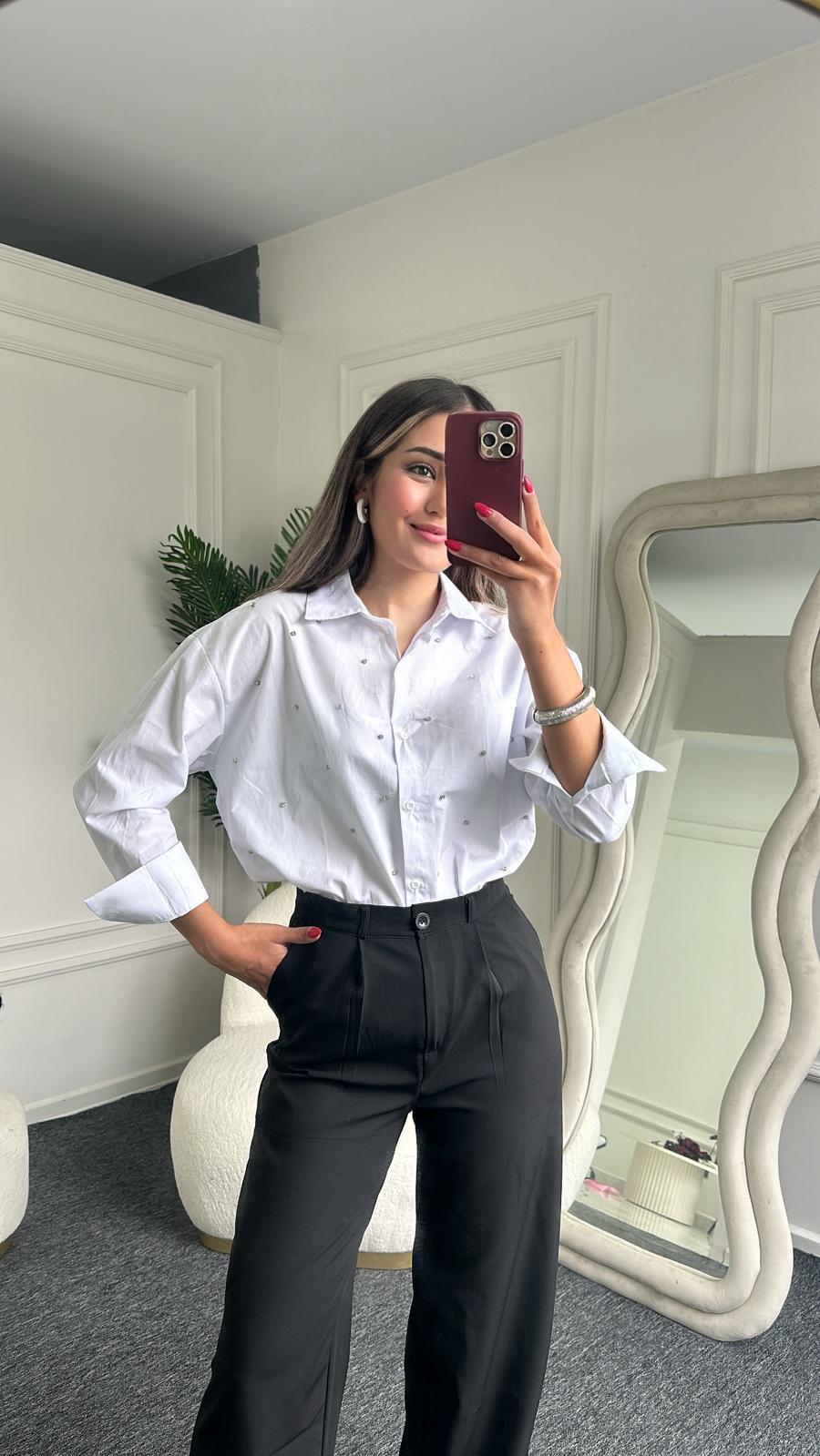 Taşlı Beyaz Gömlek 