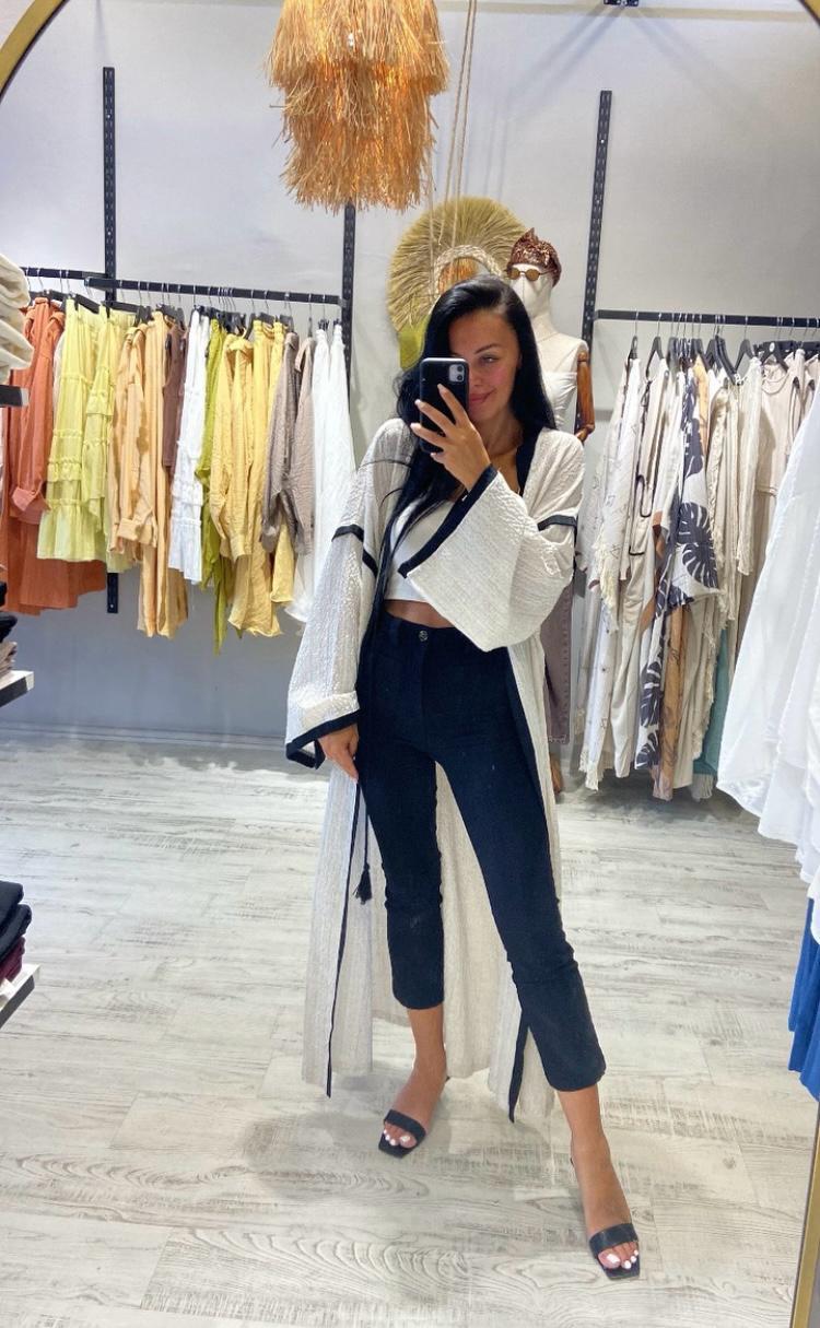 Biyeli Kimono