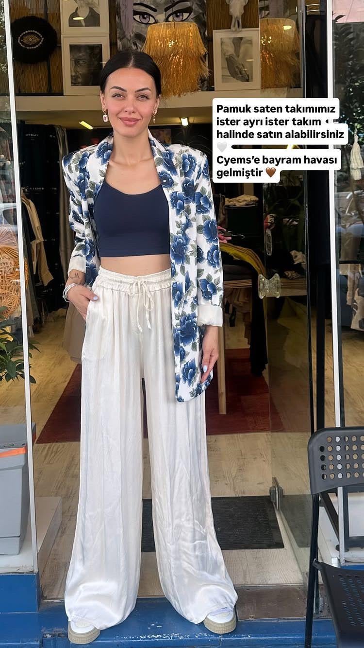 Mavi Çiçek Desenli Ceket