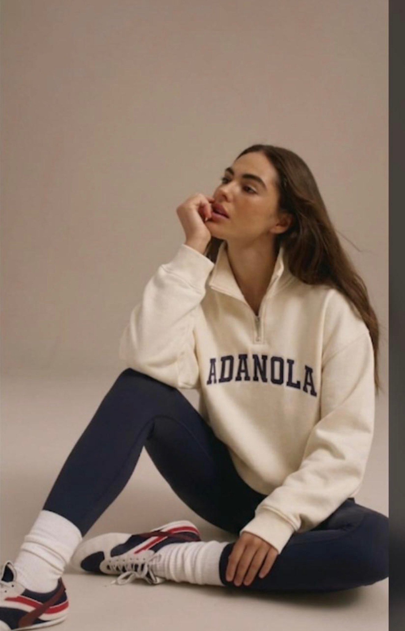Ada Kırık Beyaz Yarım Fermuarlı Sweatshirt