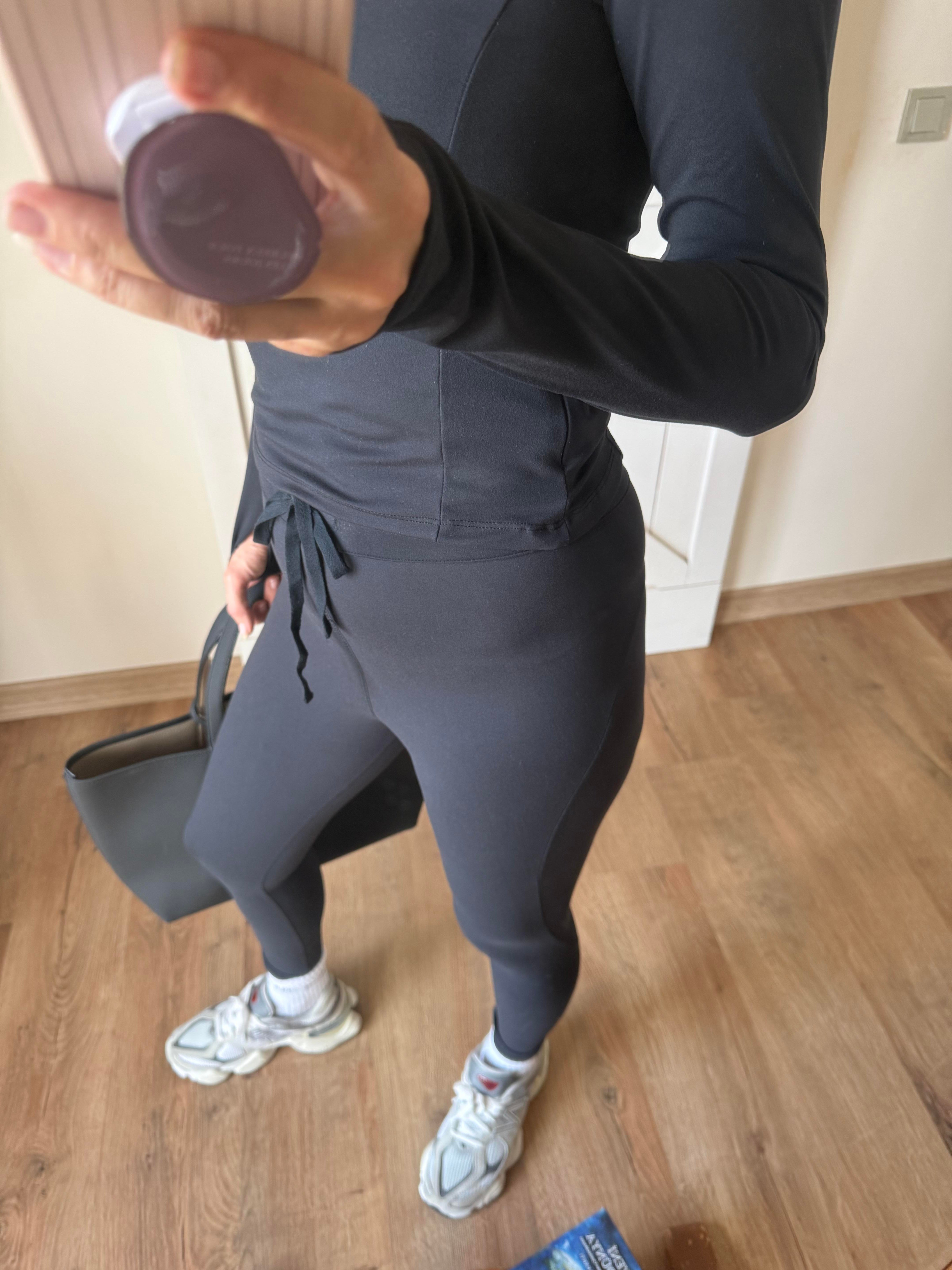 Aloha Bağlama Detaylı Siyah Tayt