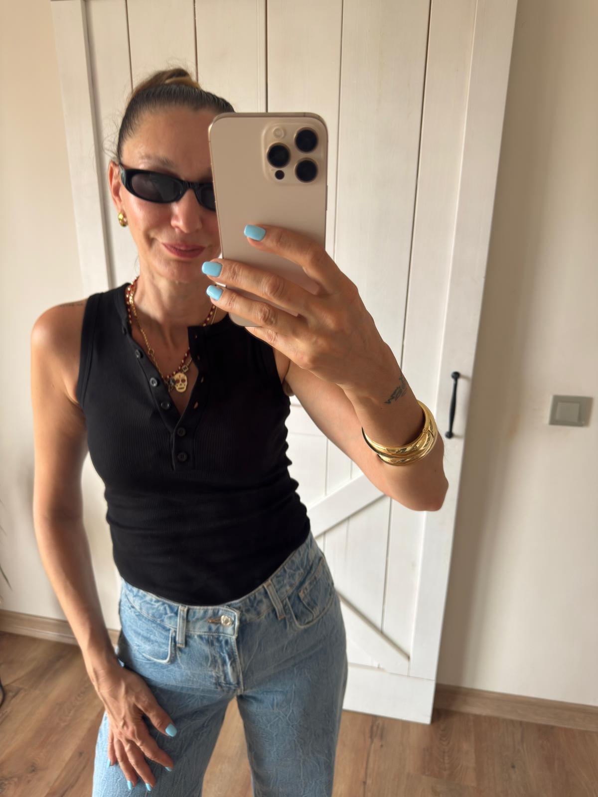 Altı Düğmeli Fitilli Siyah Atlet