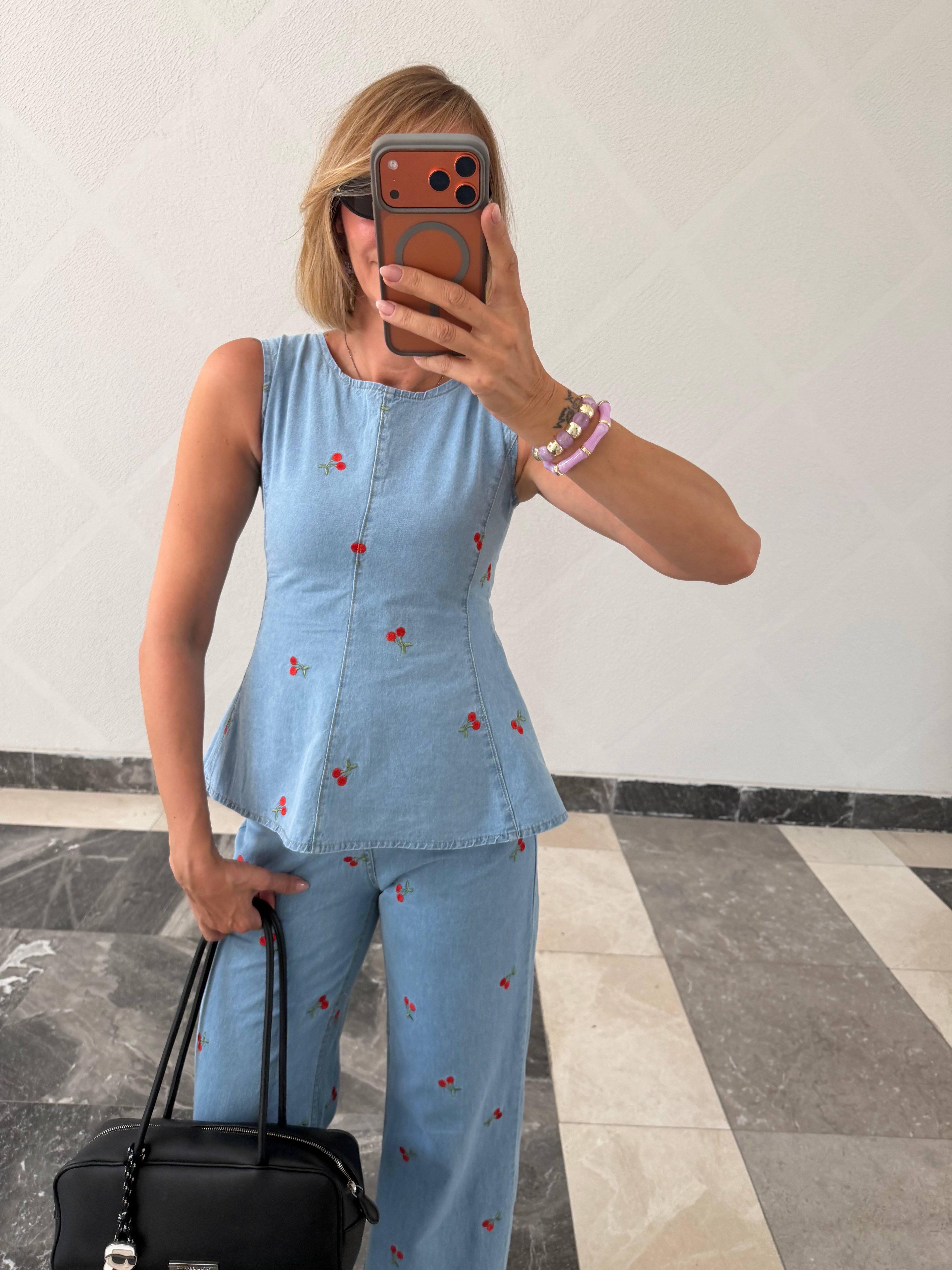 Anne With Kiraz Nakışlı Denim Takım