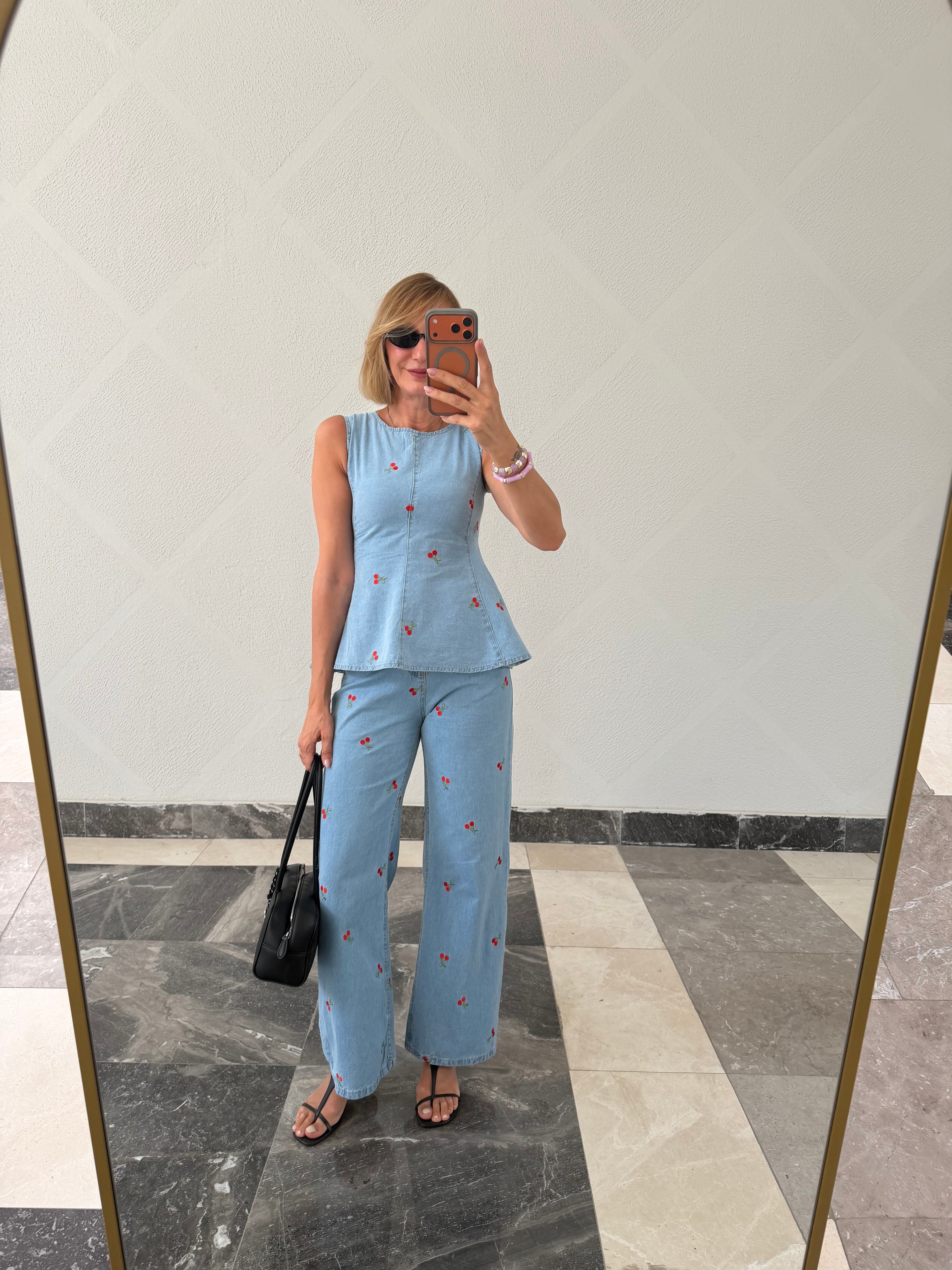 Anne With Kiraz Nakışlı Denim Takım