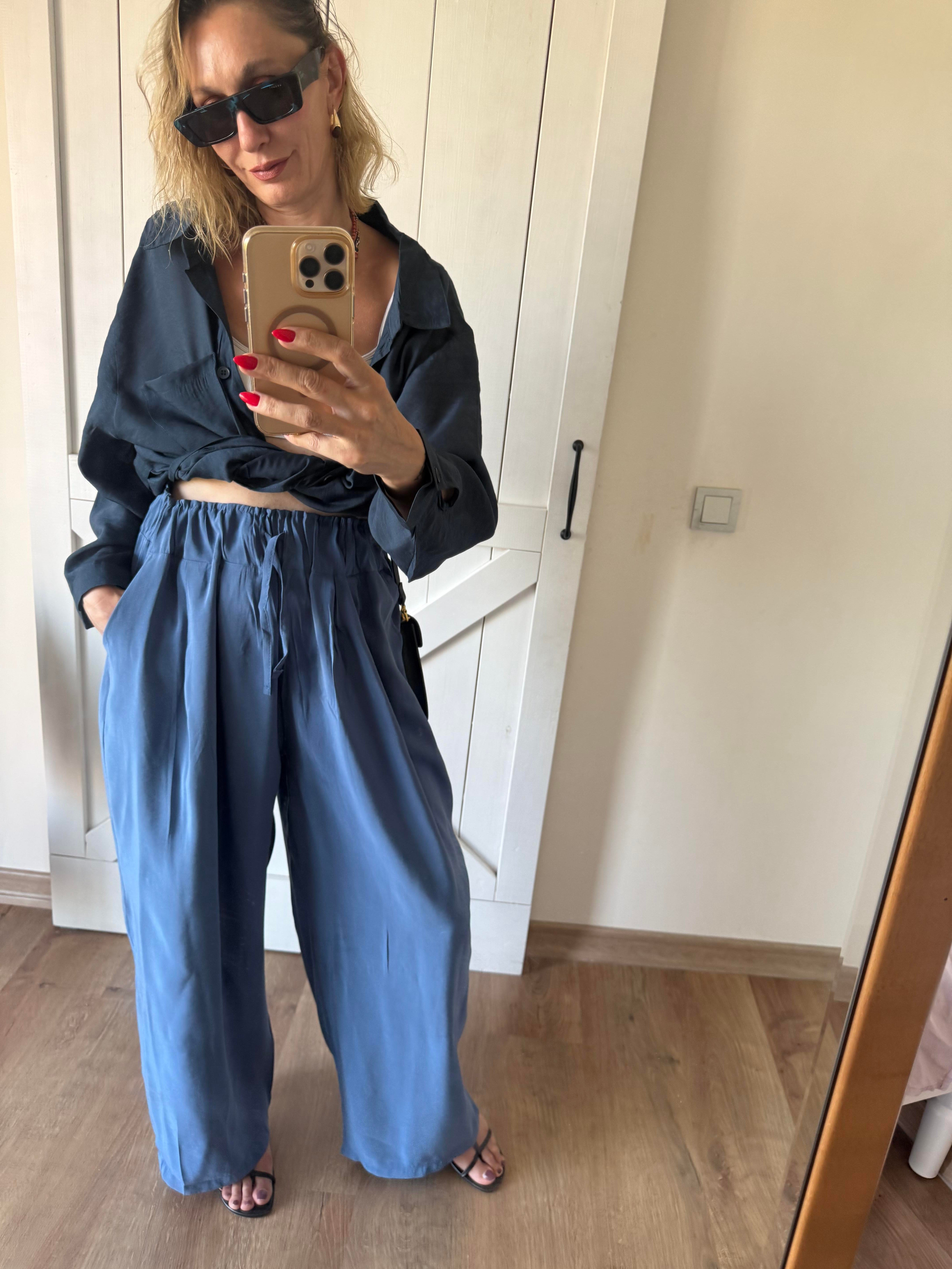 Arkası Pencere Detaylı Salaş Gömlek Lacivert