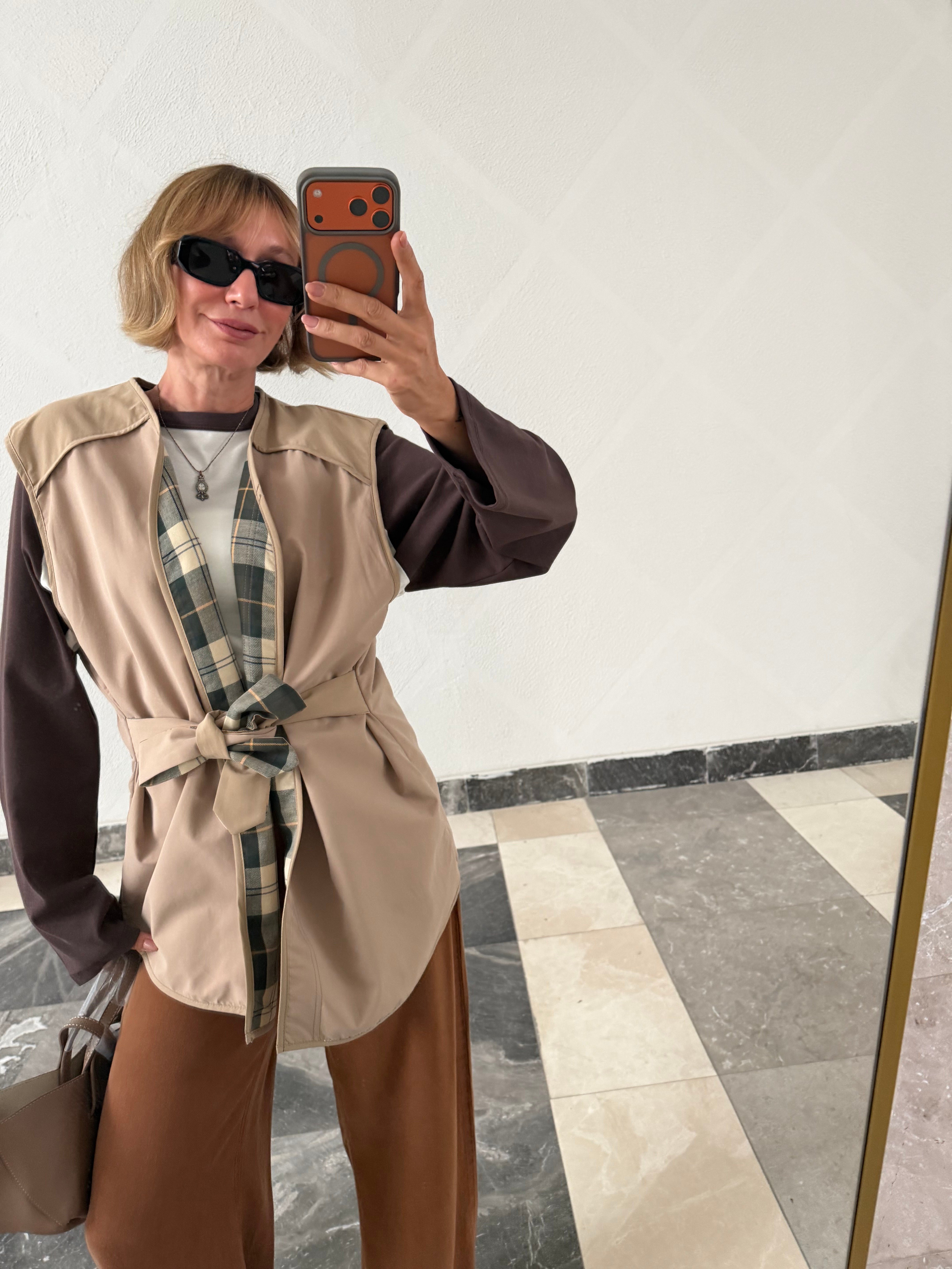 Barbur Model Ekru İçi Ekoseli Bağlamalı Yelek