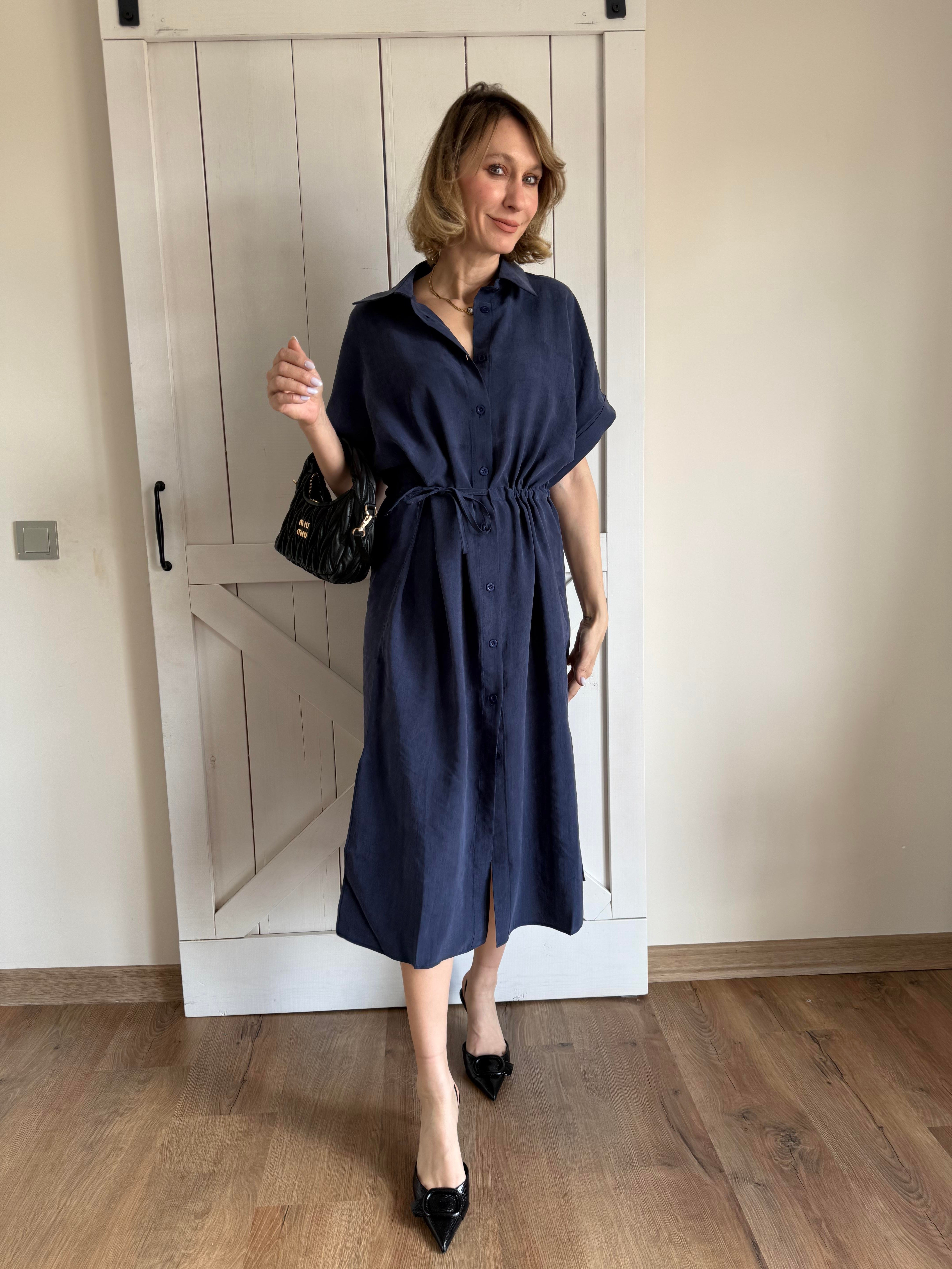 Belden Büzgü Detaylı Lacivert Elbise