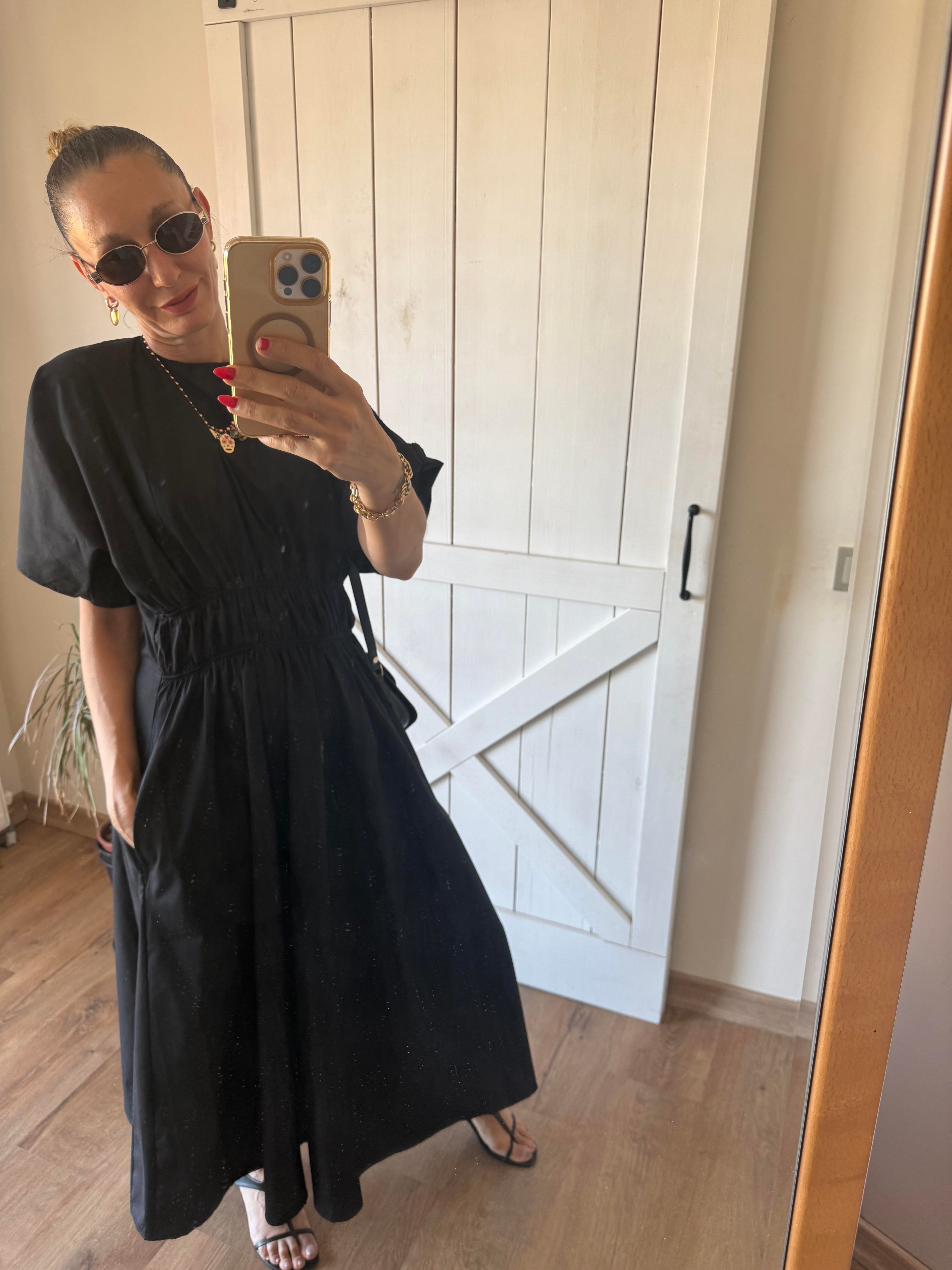 Beli Büzgülü Kos Siyah Elbise