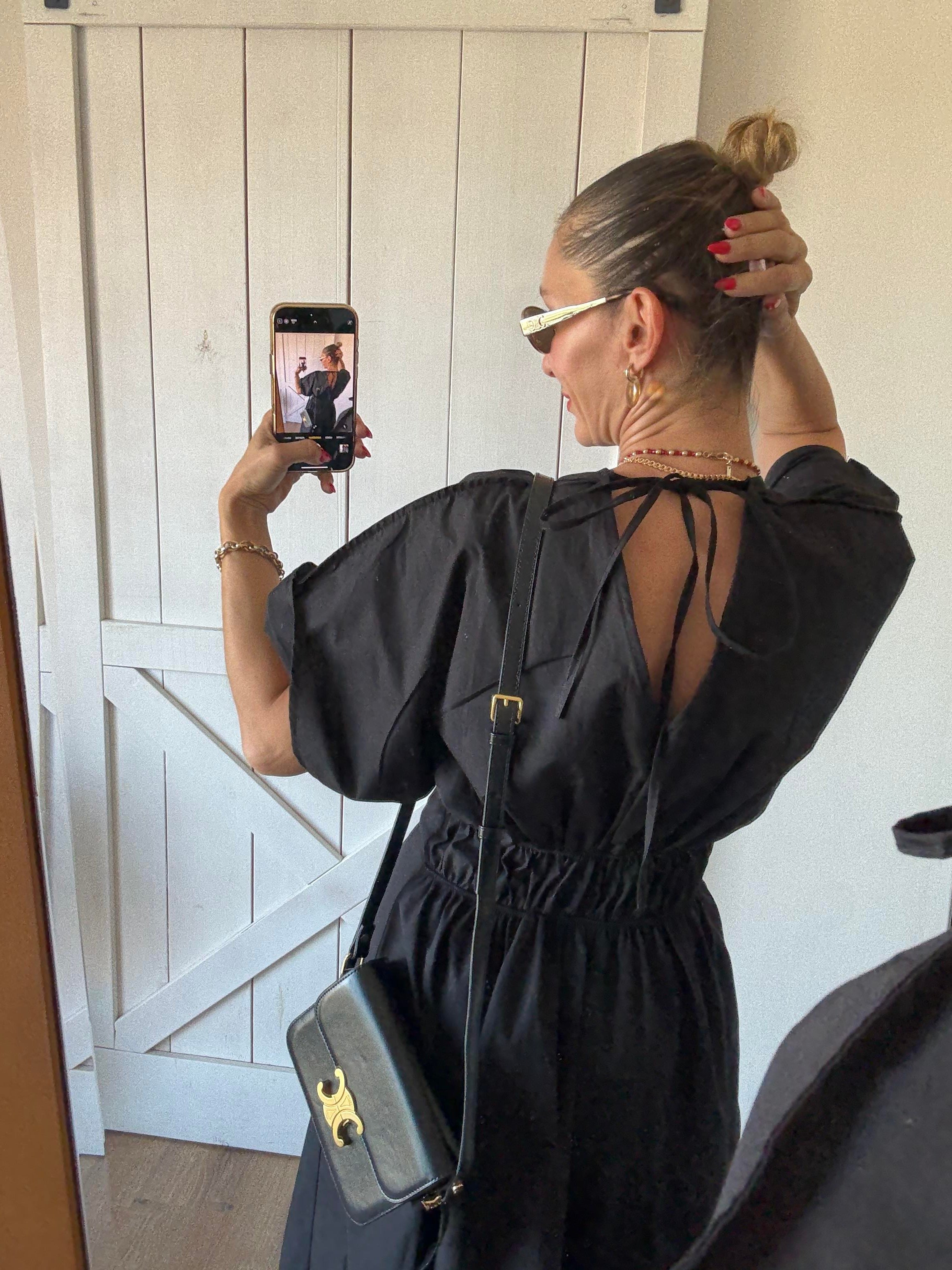 Beli Büzgülü Kos Siyah Elbise