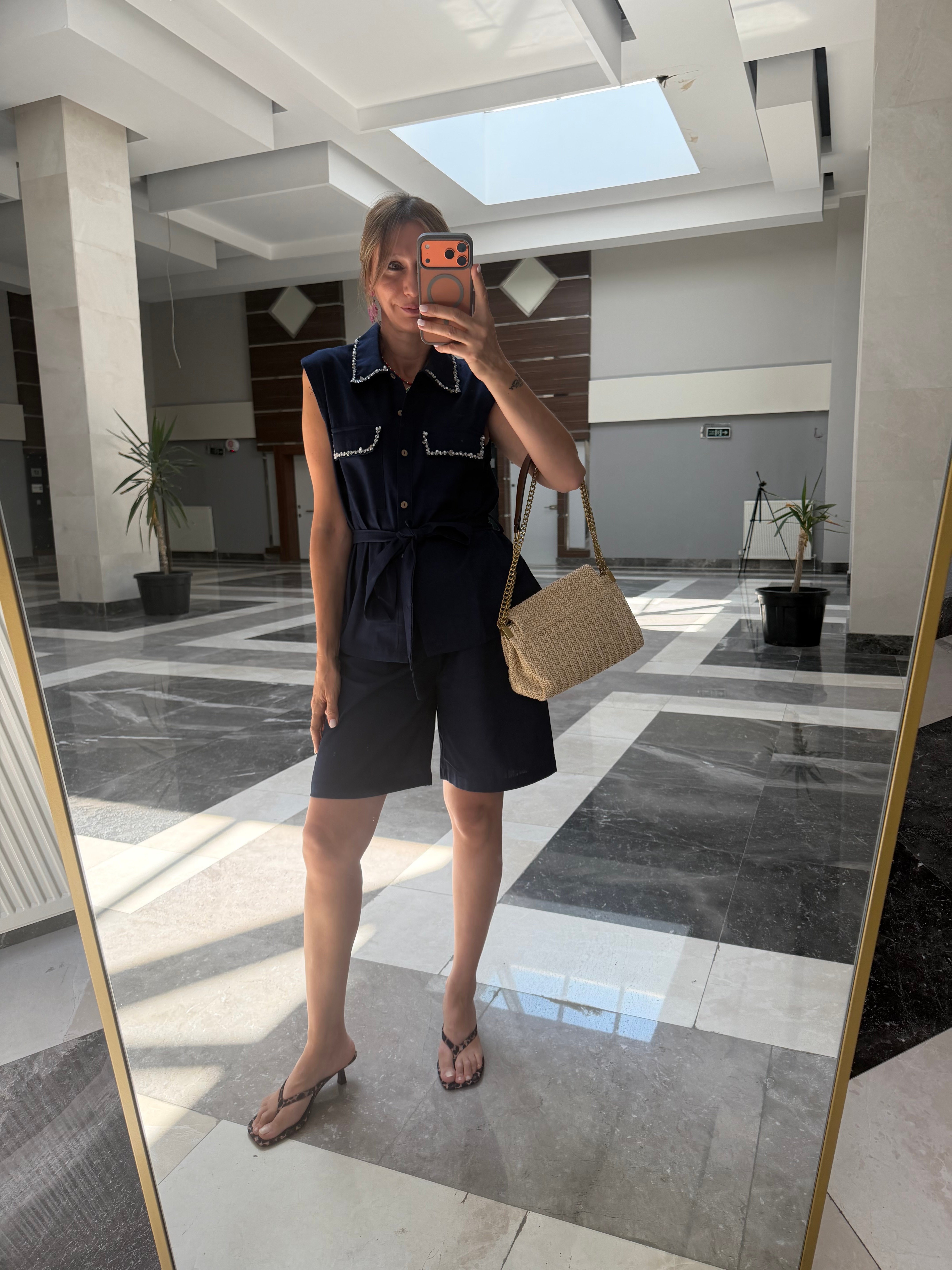 Bellagio Lacivert Şortlu Yelekli Takı 
