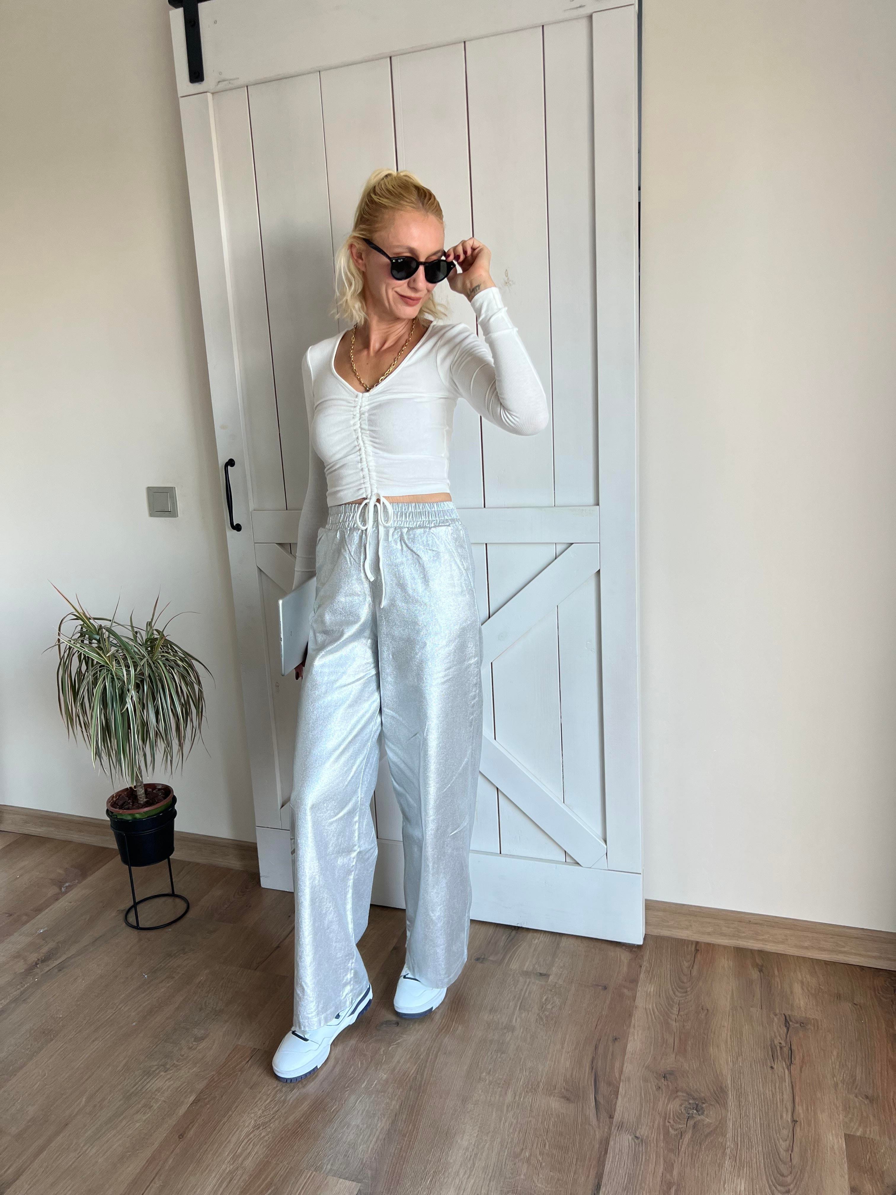 Beyaz Büzgülü Body