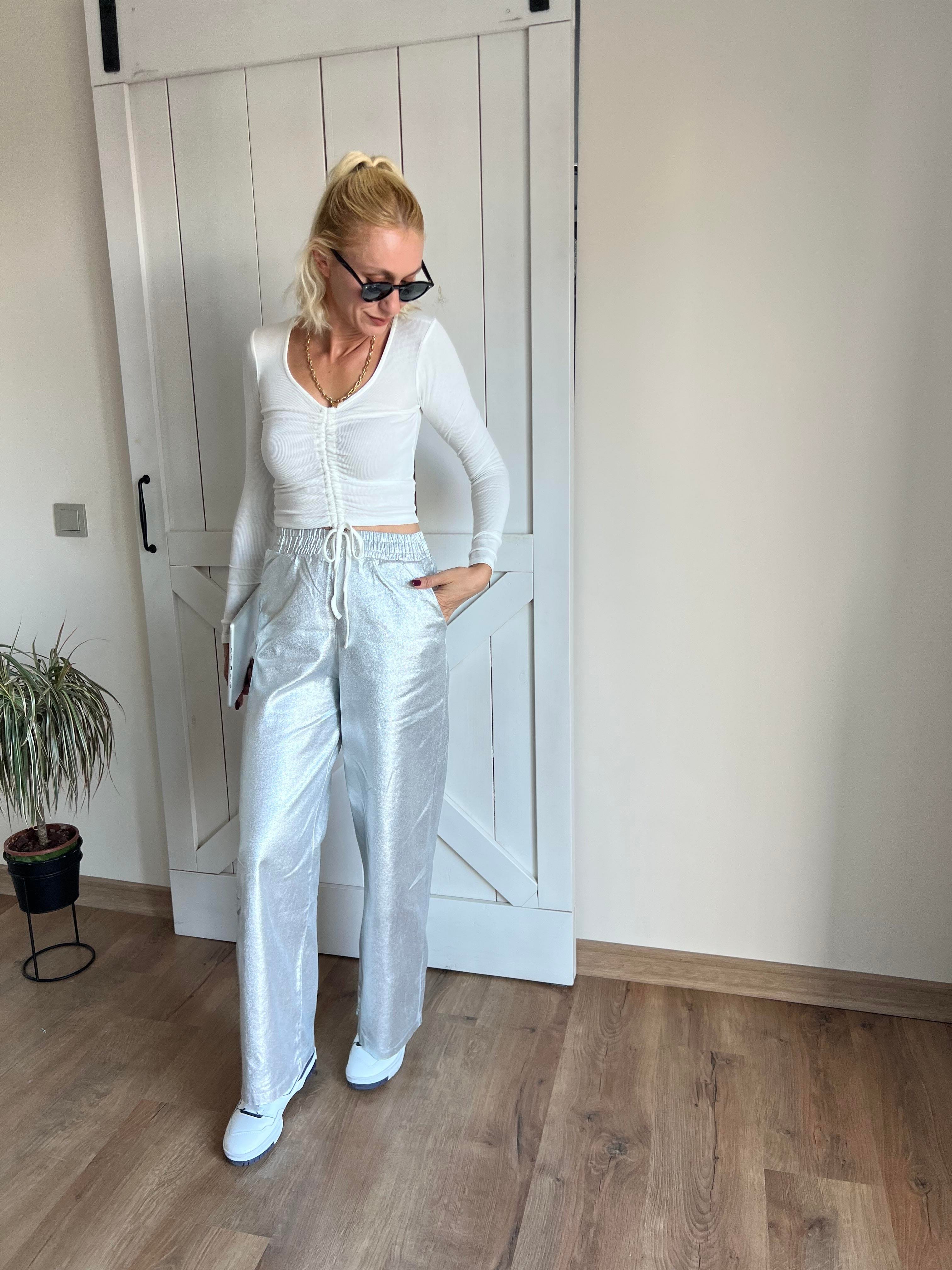 Beyaz Büzgülü Body