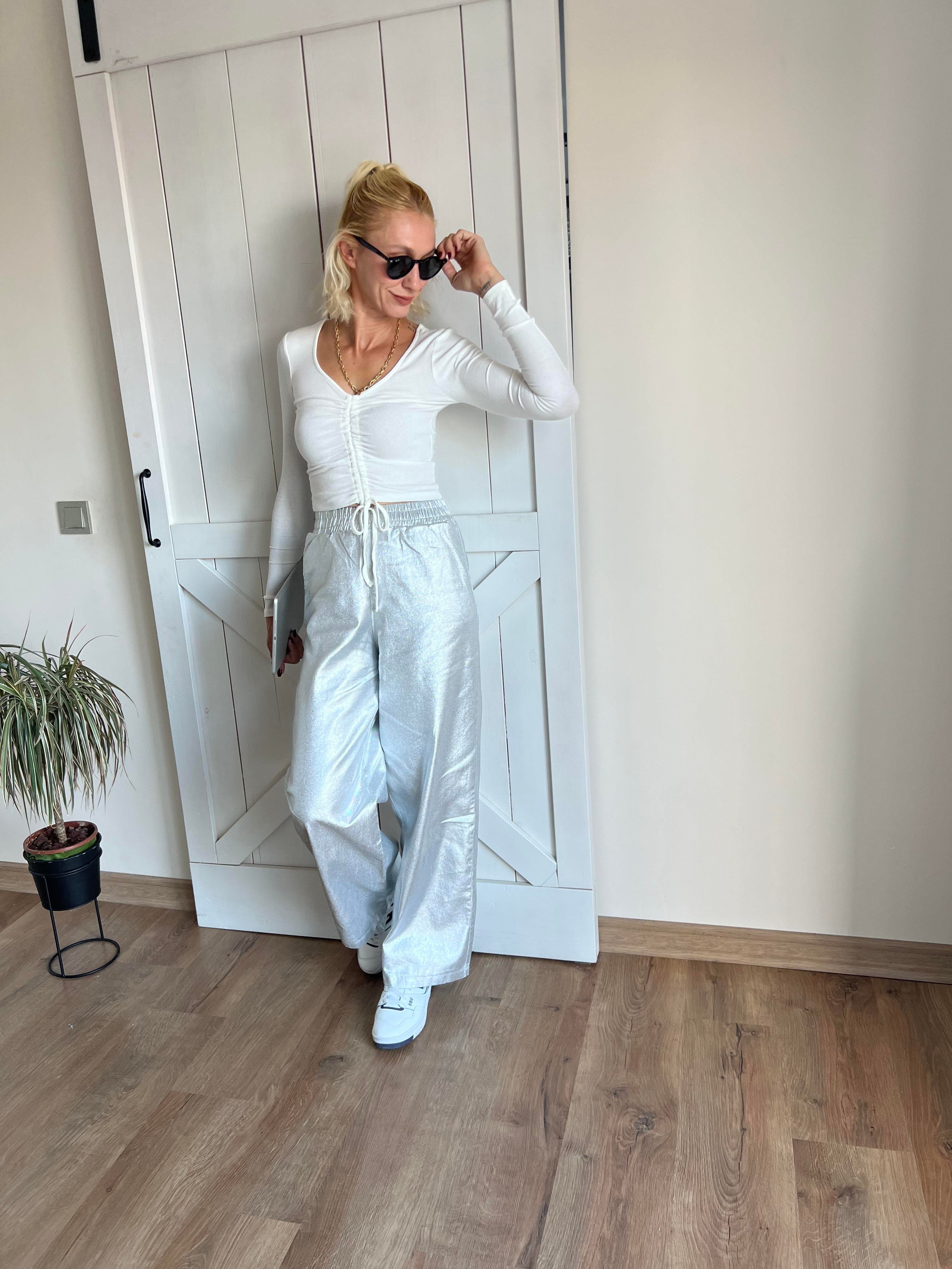 Beyaz Büzgülü Body