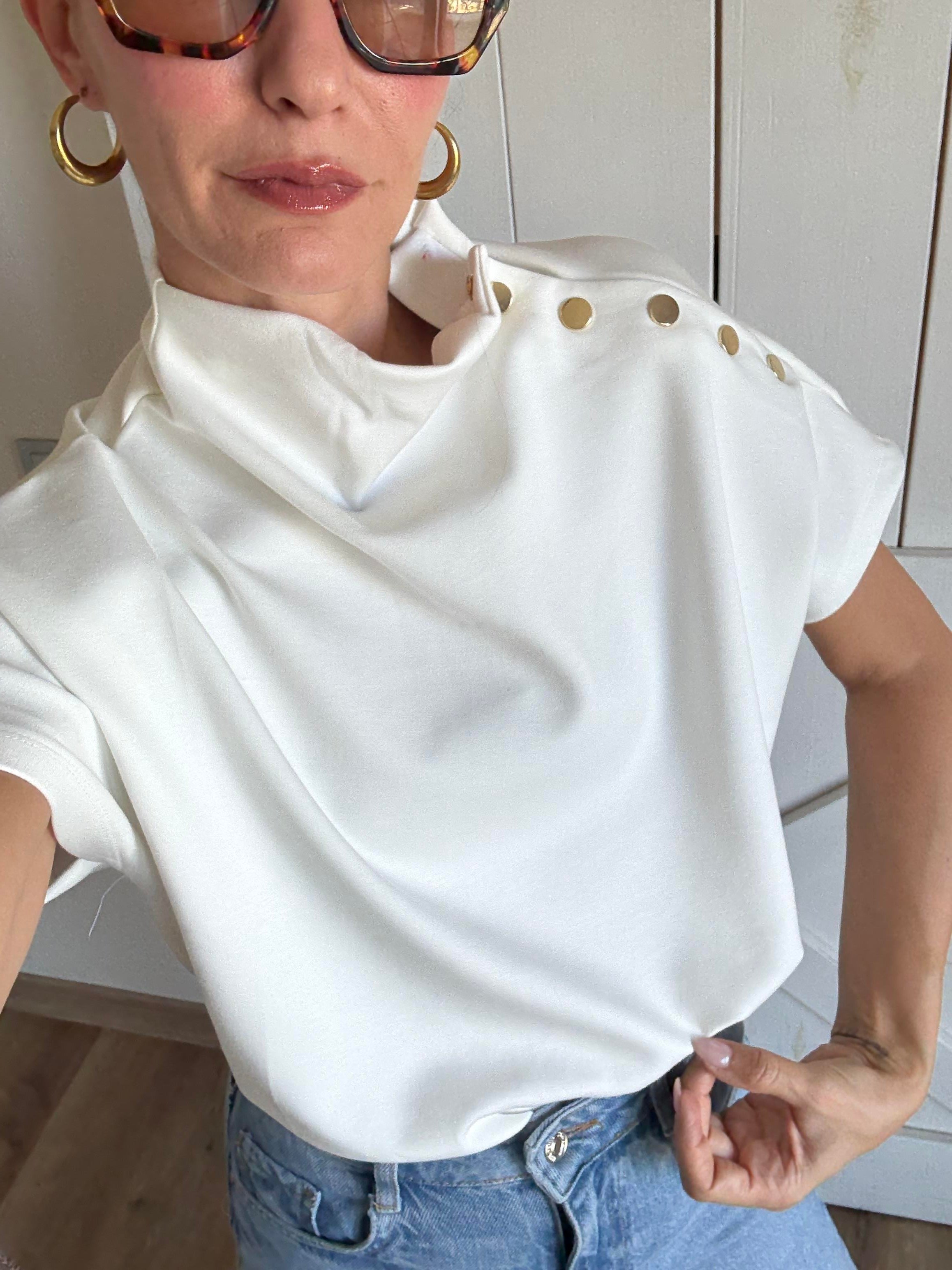 Beyaz Çıtçıt Detaylı Bluz