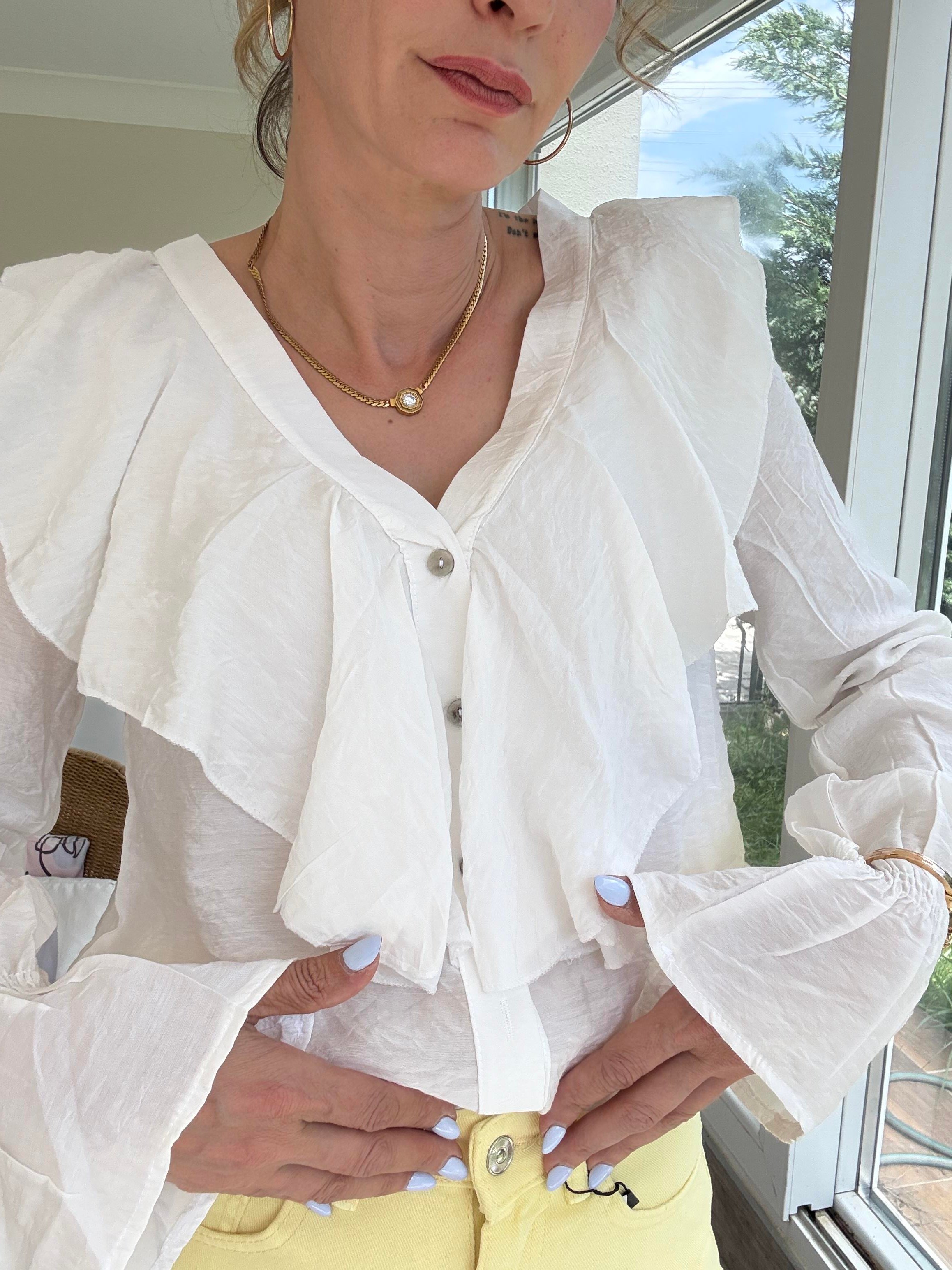 Beyaz Fırfır Detaylı Gömlek