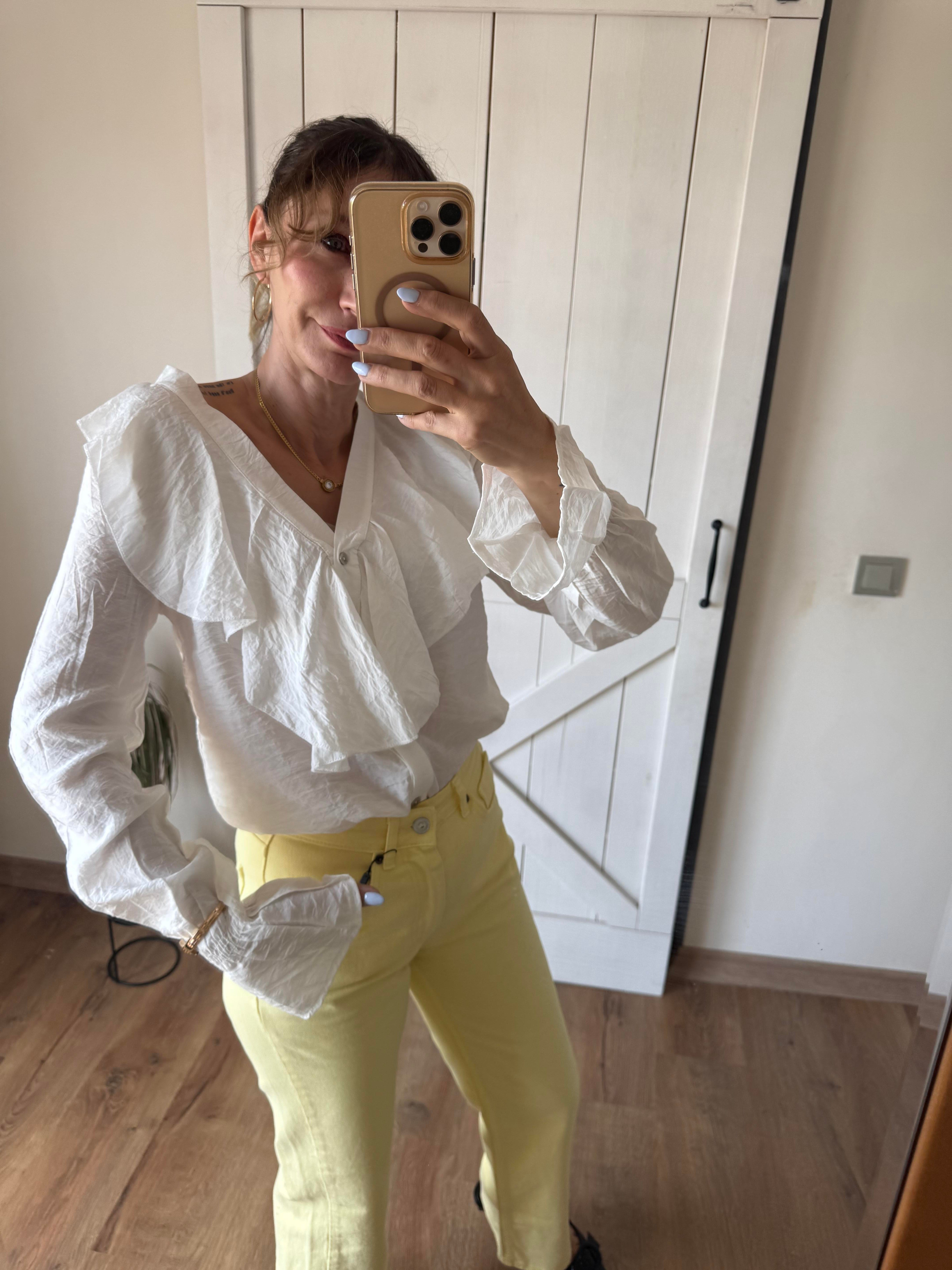 Beyaz Fırfır Detaylı Gömlek