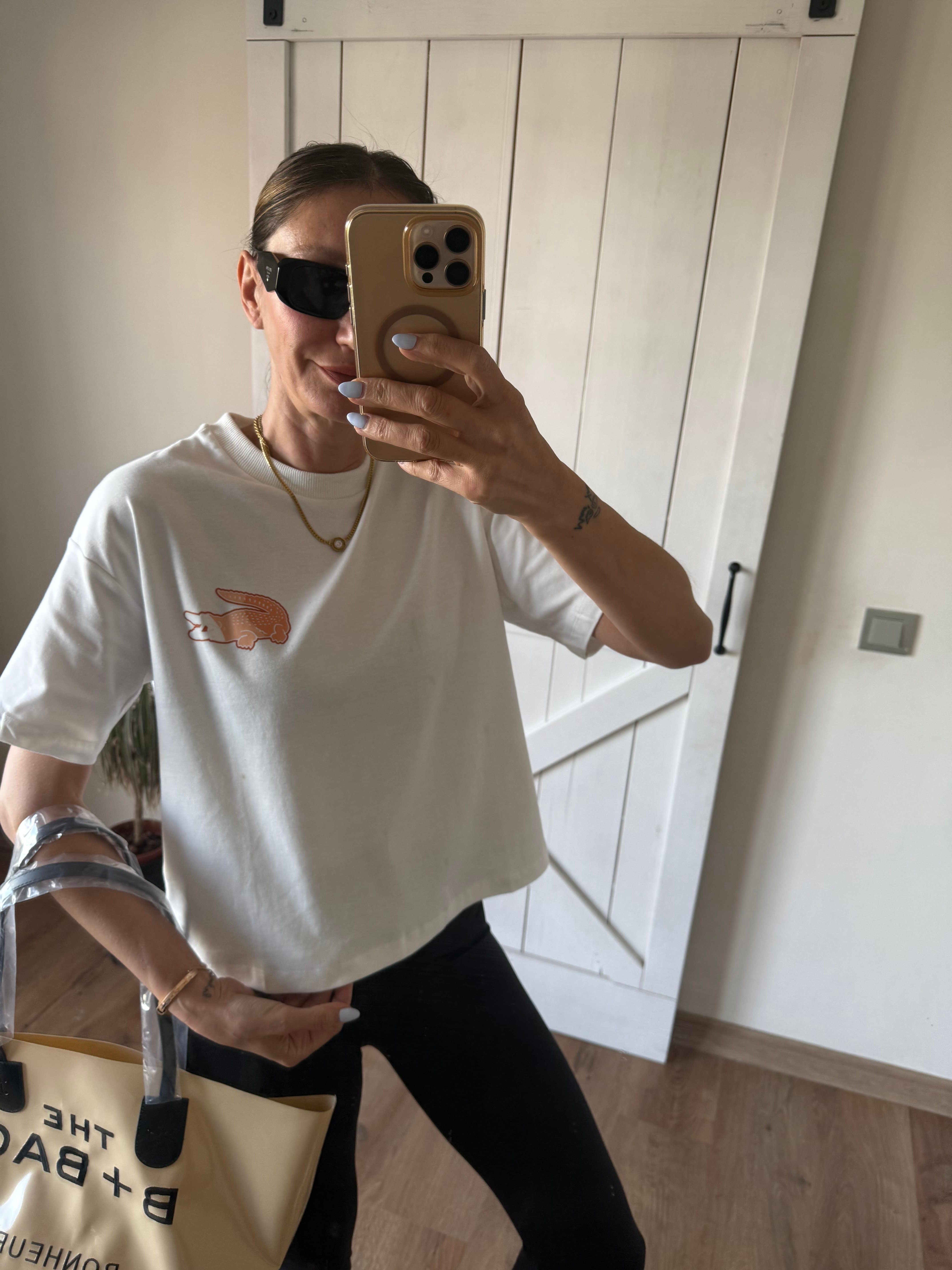 Beyaz Rahat Kesim Orange Tshirt