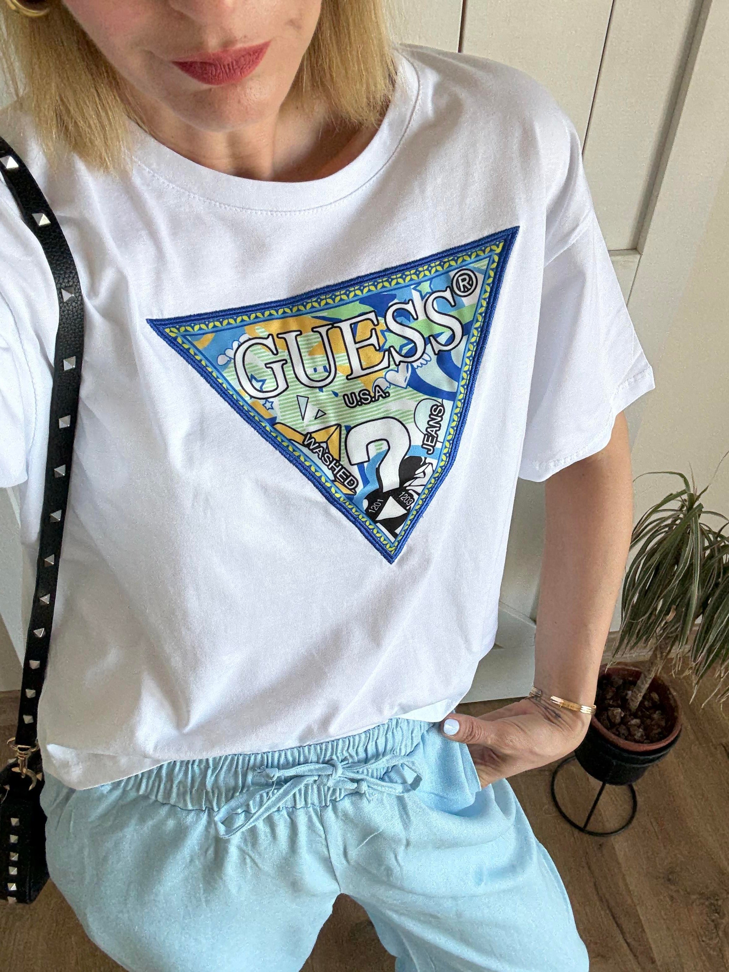 Beyaz Rahat Logolu Tshirt