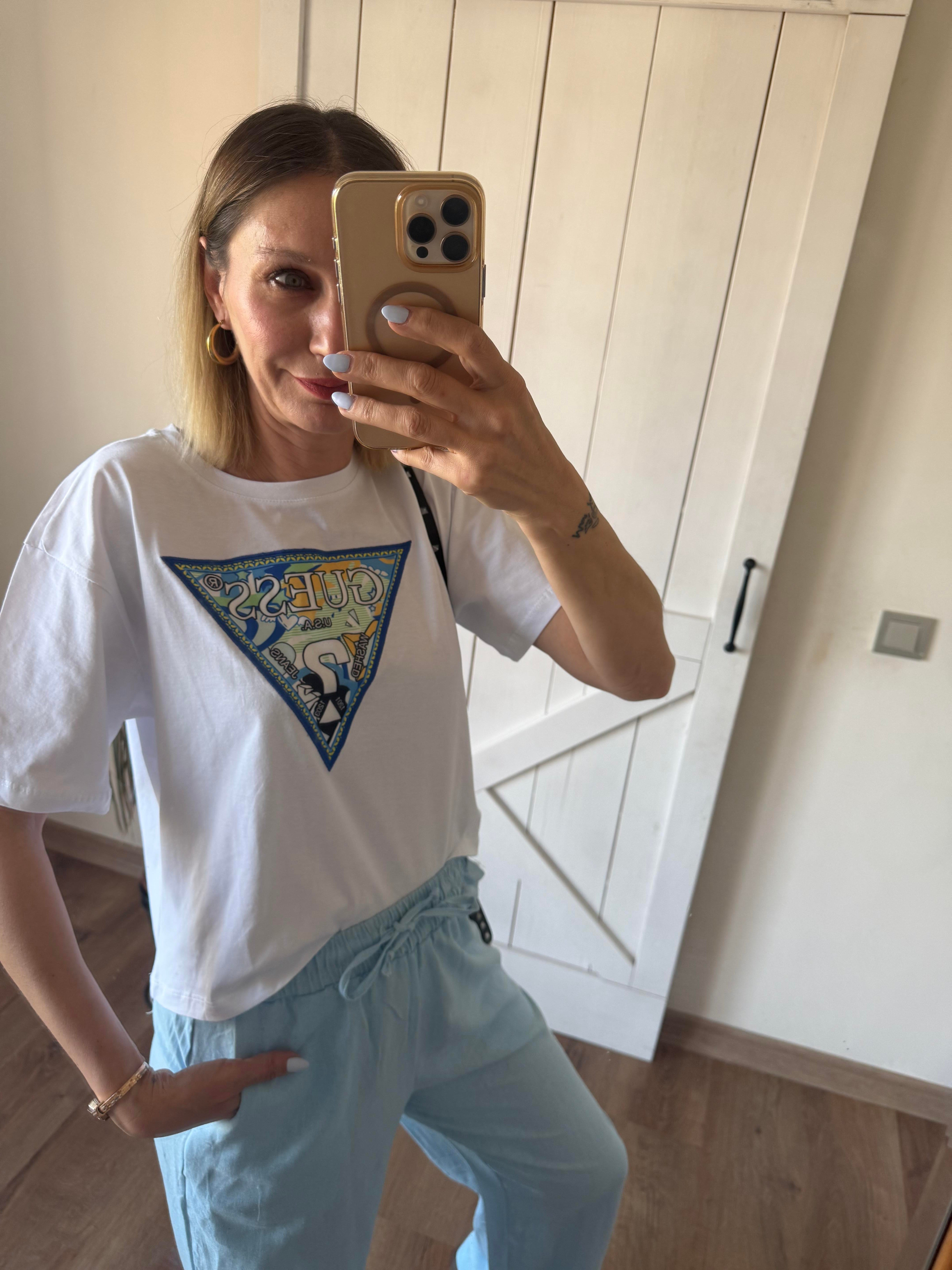 Beyaz Rahat Logolu Tshirt