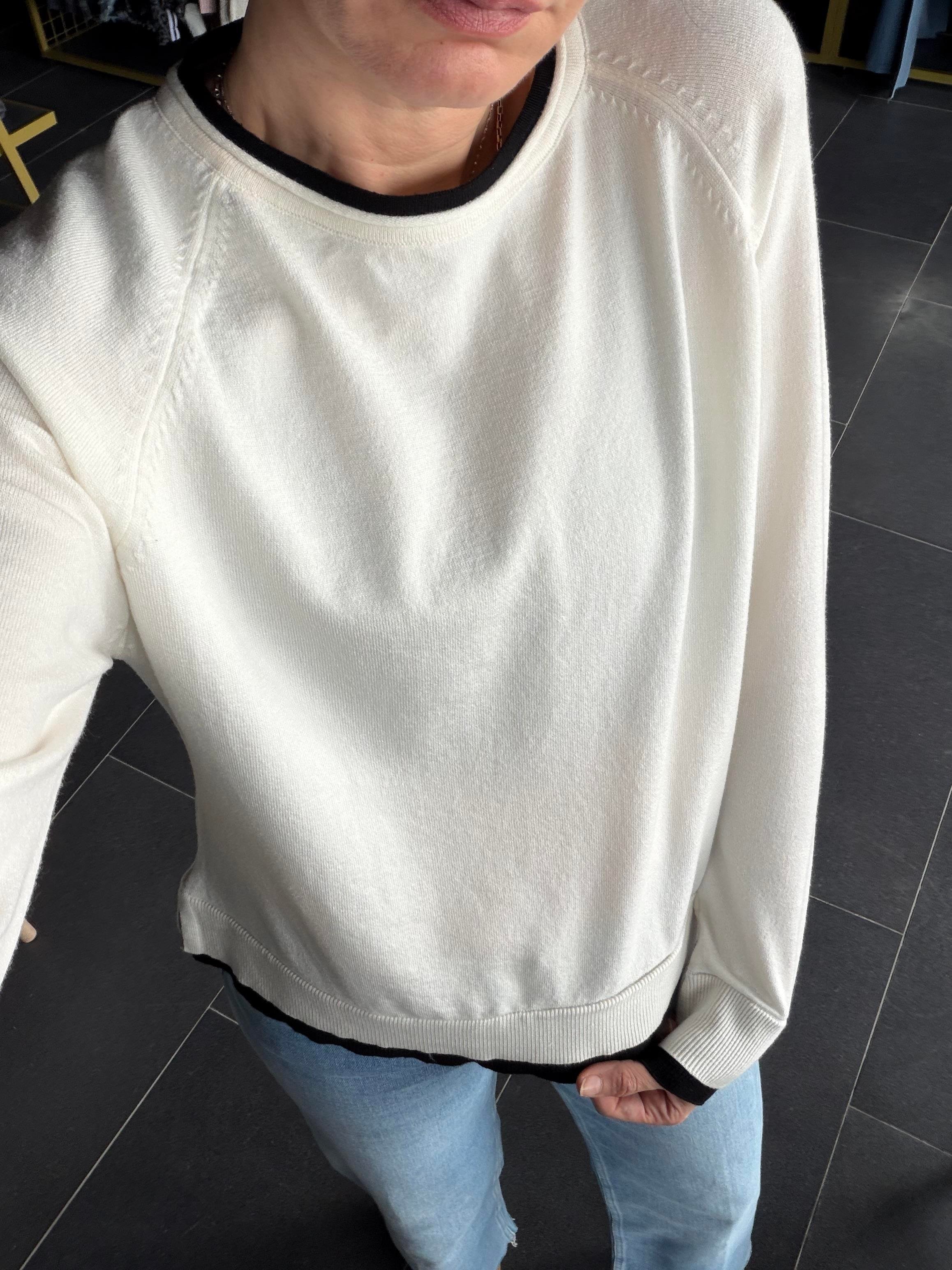 Biyeli Corsman Kırık Beyaz Triko