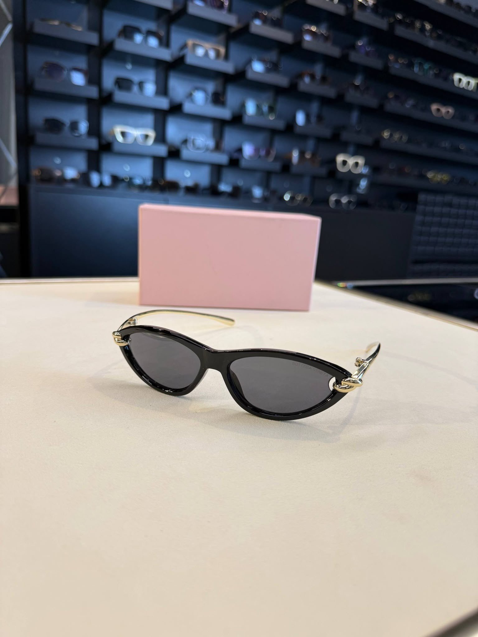 BOTTEGA VENETA CAT EYE