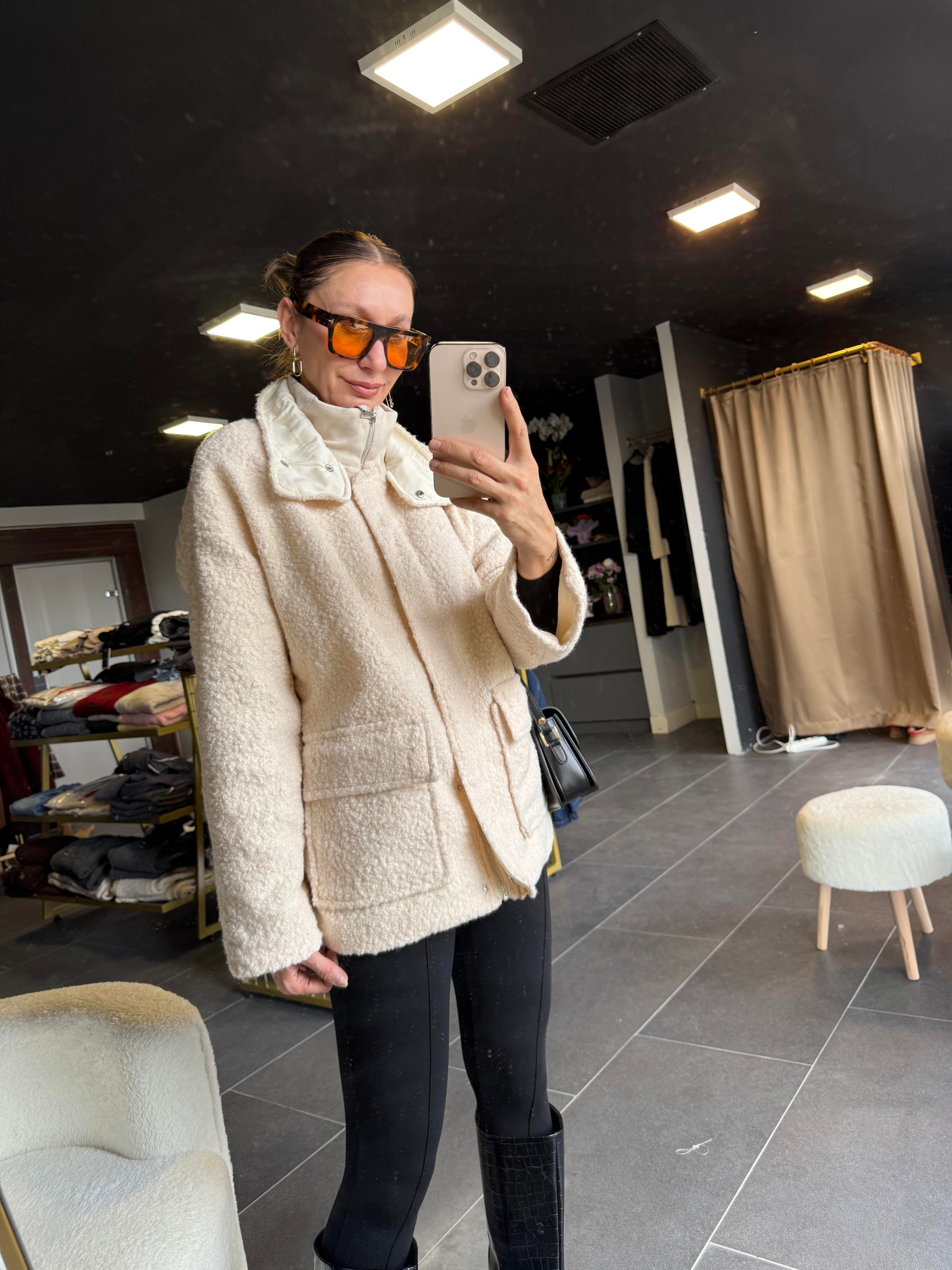 Buklet Kumaş Ekru Marka Model Mont