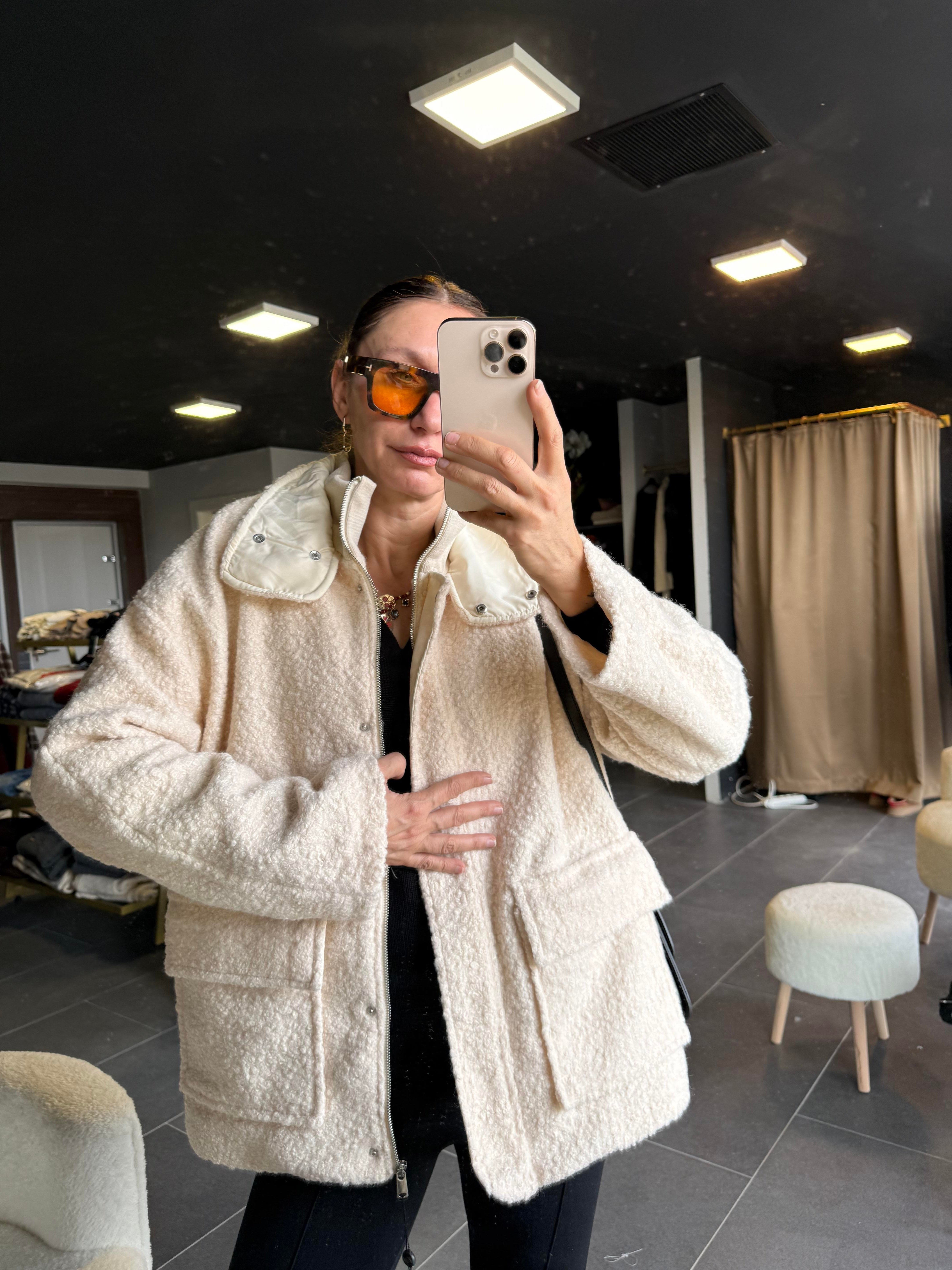 Buklet Kumaş Ekru Marka Model Mont