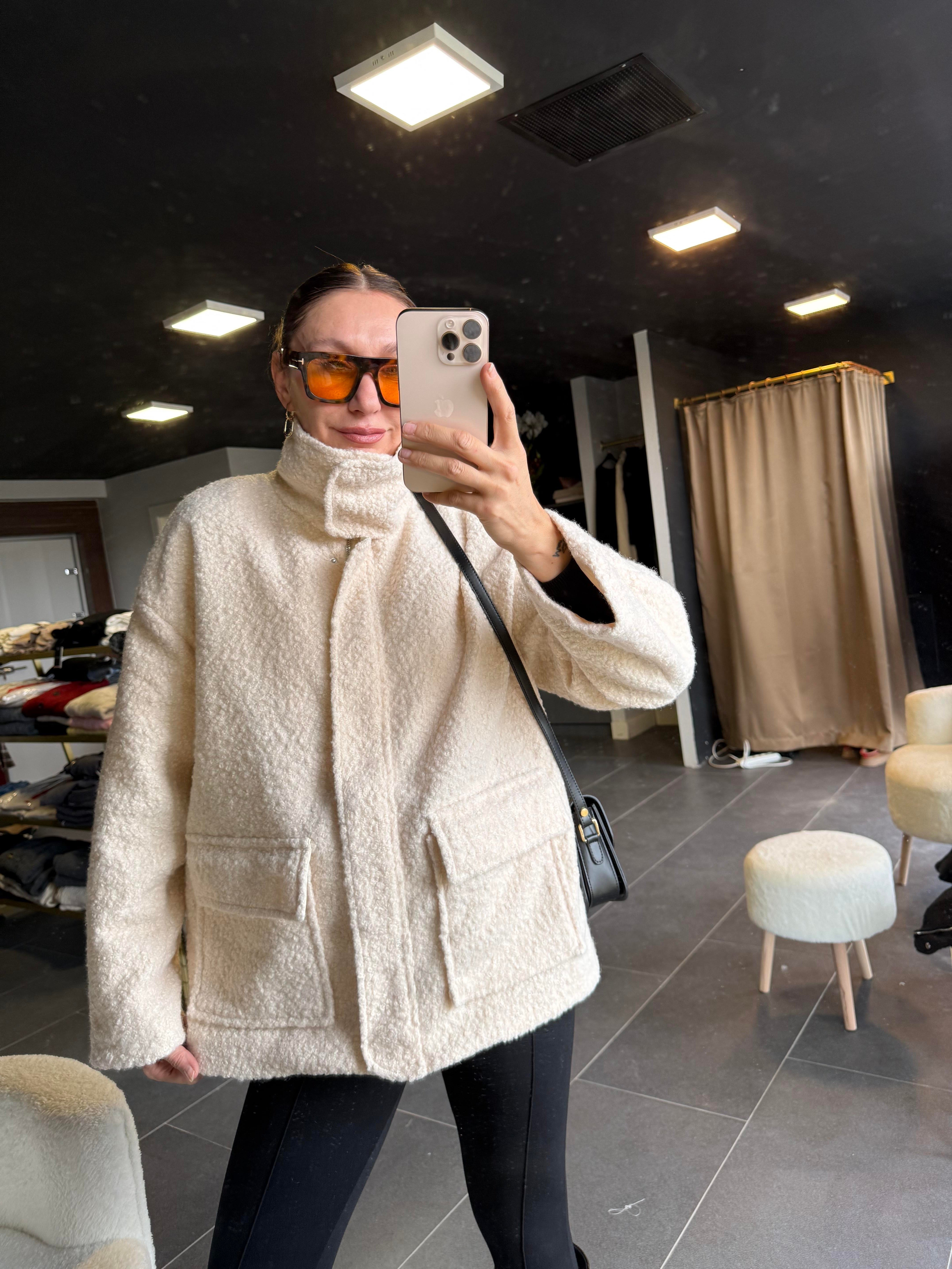 Buklet Kumaş Ekru Marka Model Mont