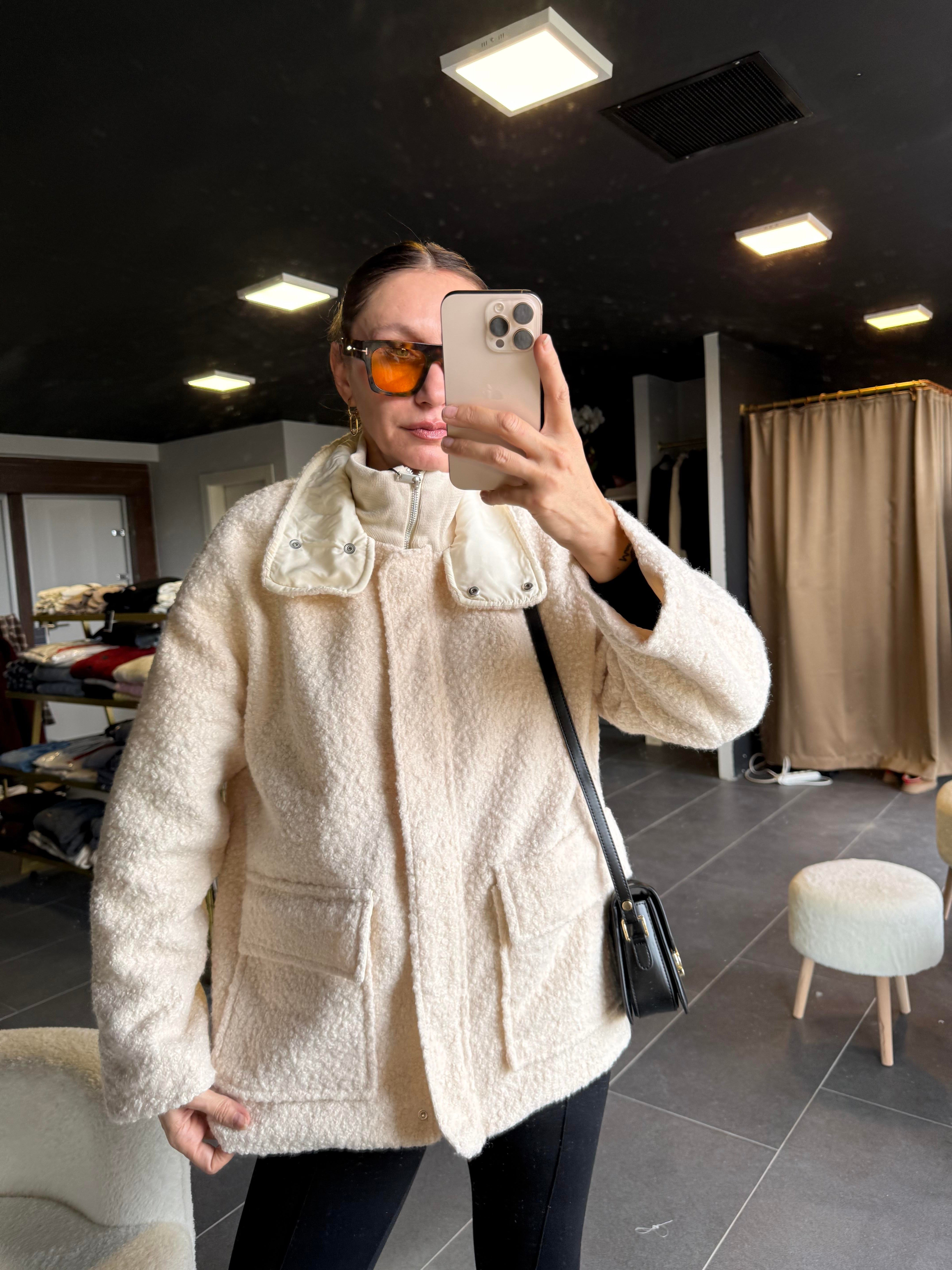 Buklet Kumaş Ekru Marka Model Mont