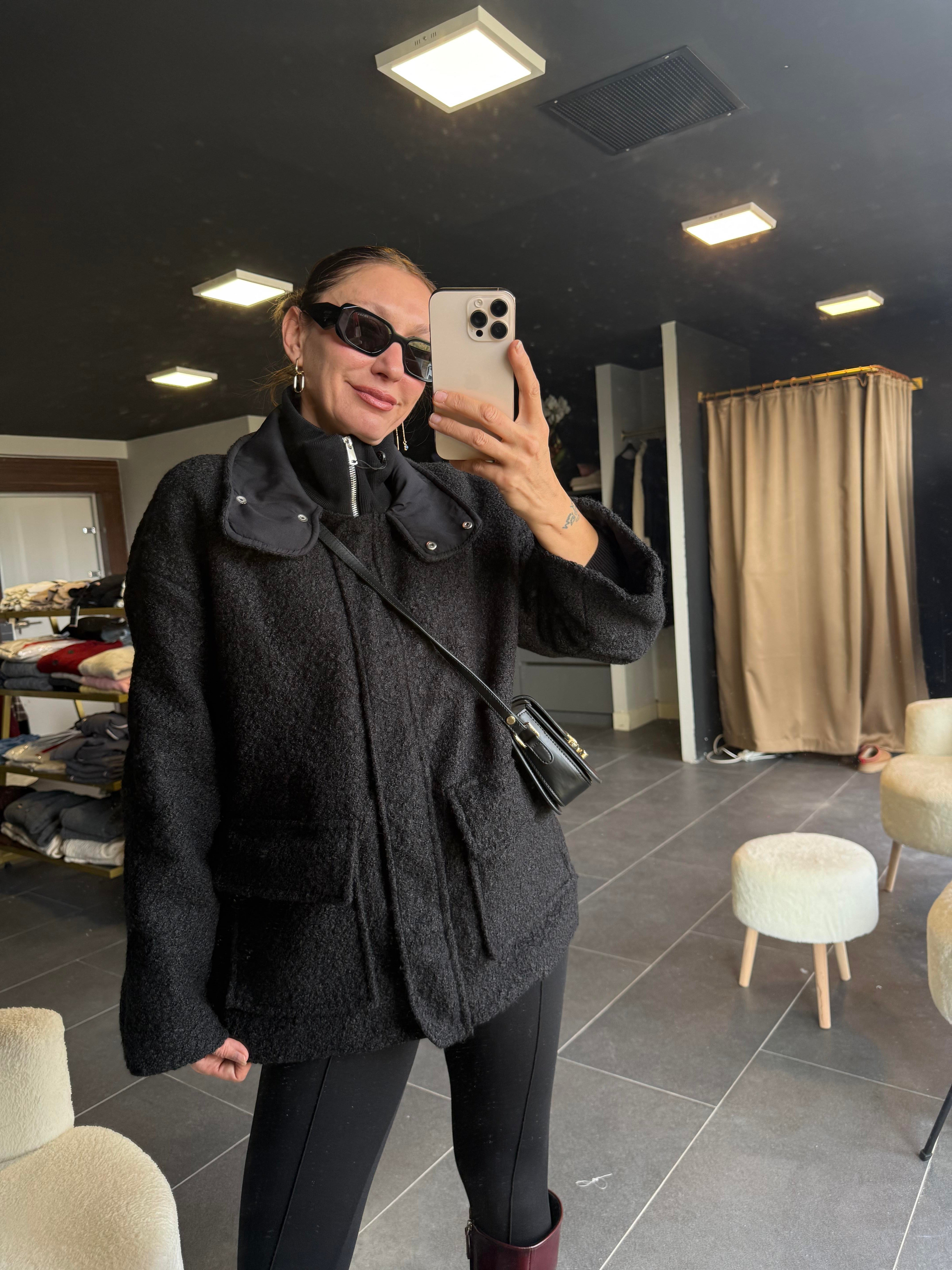 Buklet Kumaş Siyah Marka Model Mont