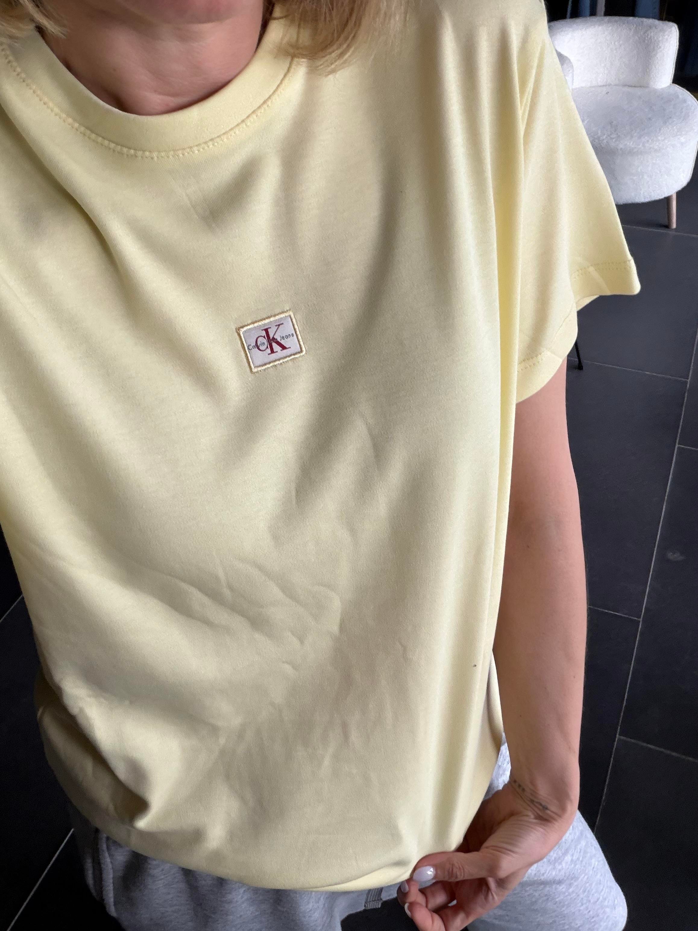 C Toz Tereyağ Sarısı Minimal Tshirt