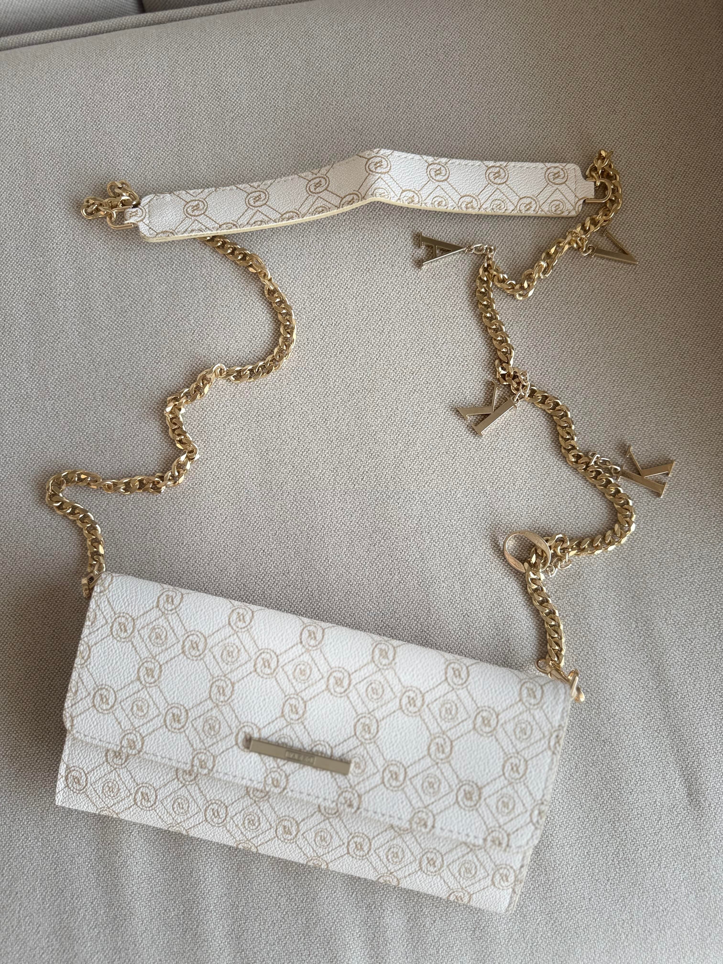 Charmlı Clutch Beyaz Zincirli Çanta