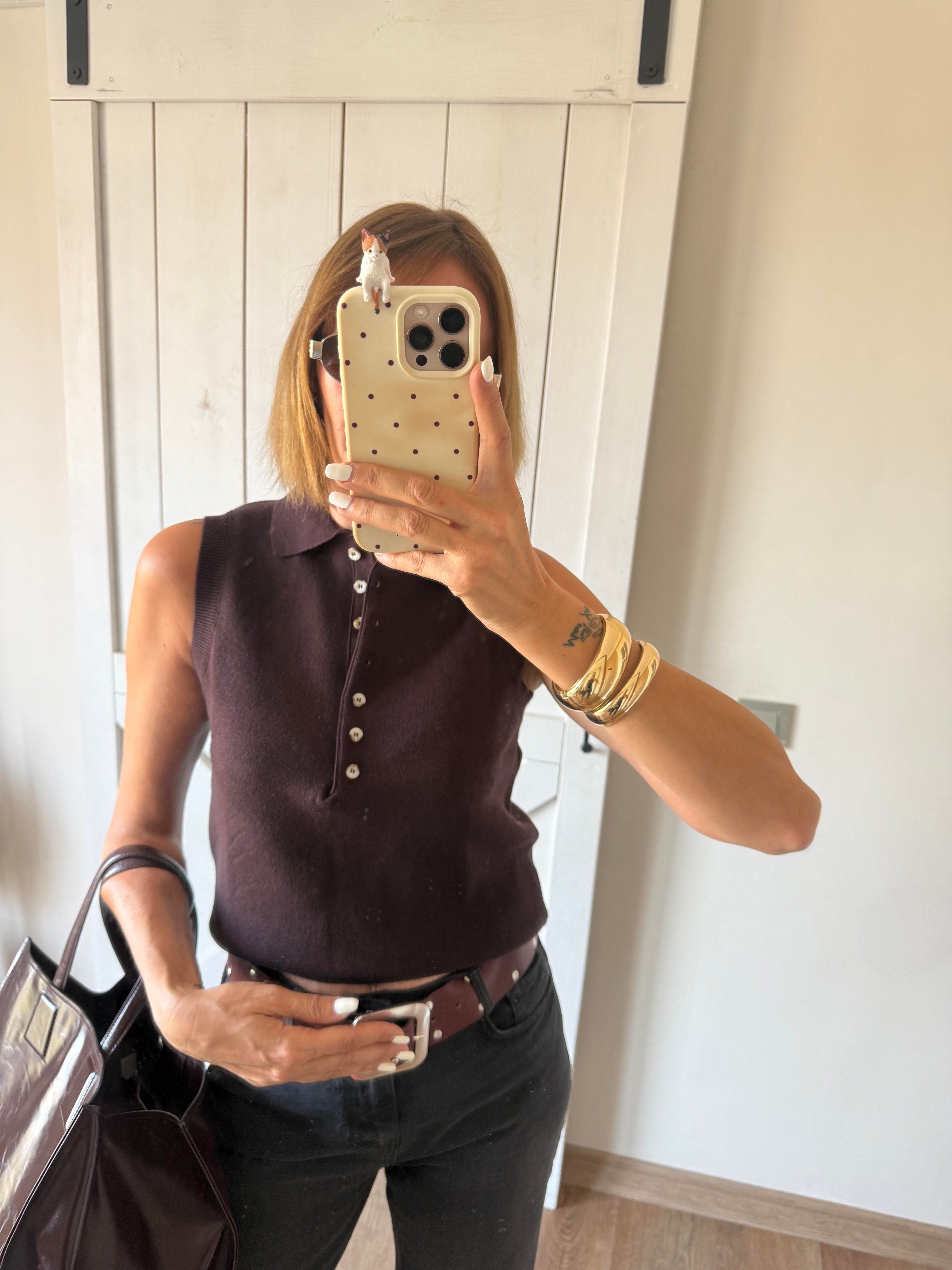 Çok Düğmeli Kahve Kolsuz Massi Triko