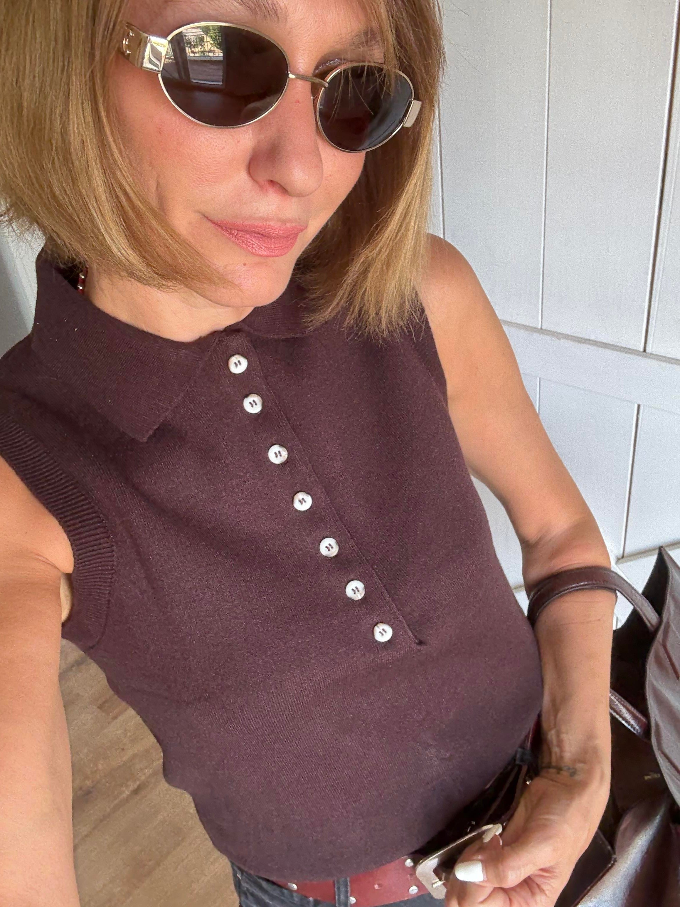 Çok Düğmeli Kahve Kolsuz Massi Triko