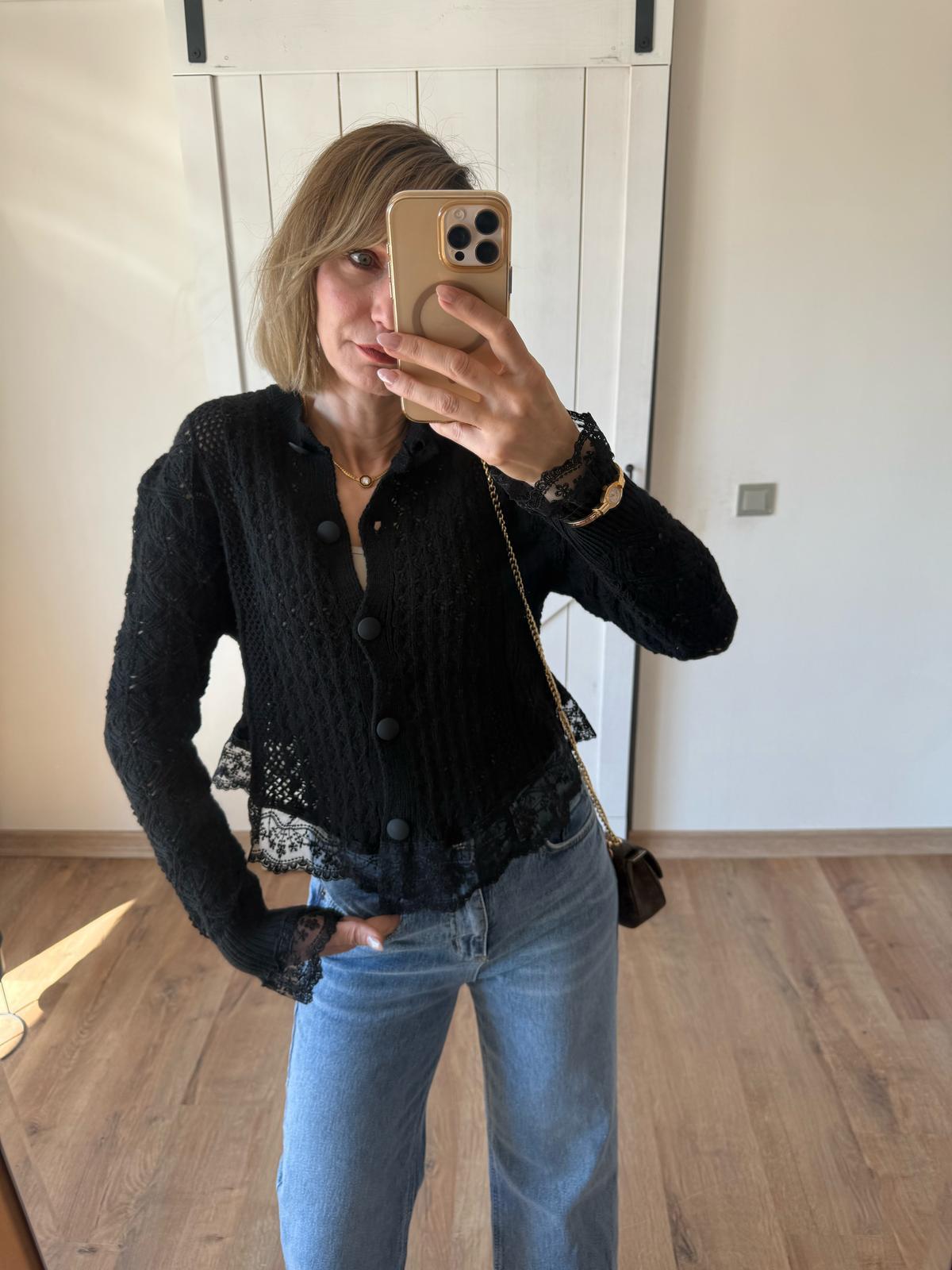 Dantel Detaylı Tasarım Siyah Hırka