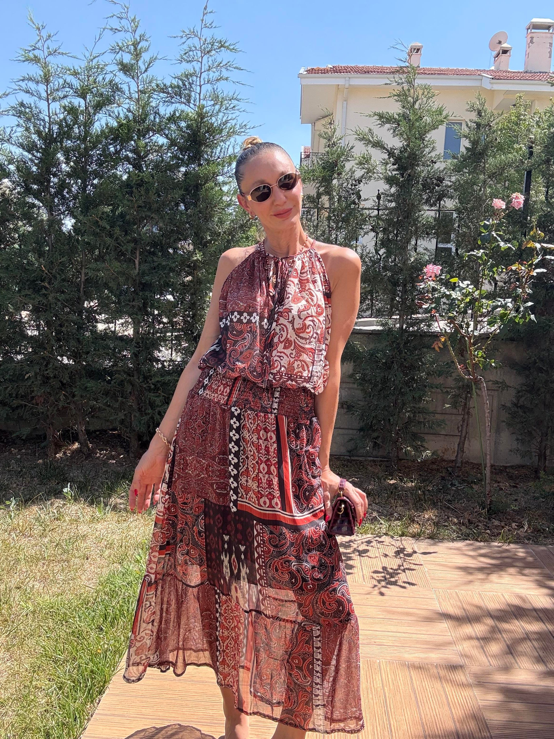 Desenli Metalik İplikli Elbise