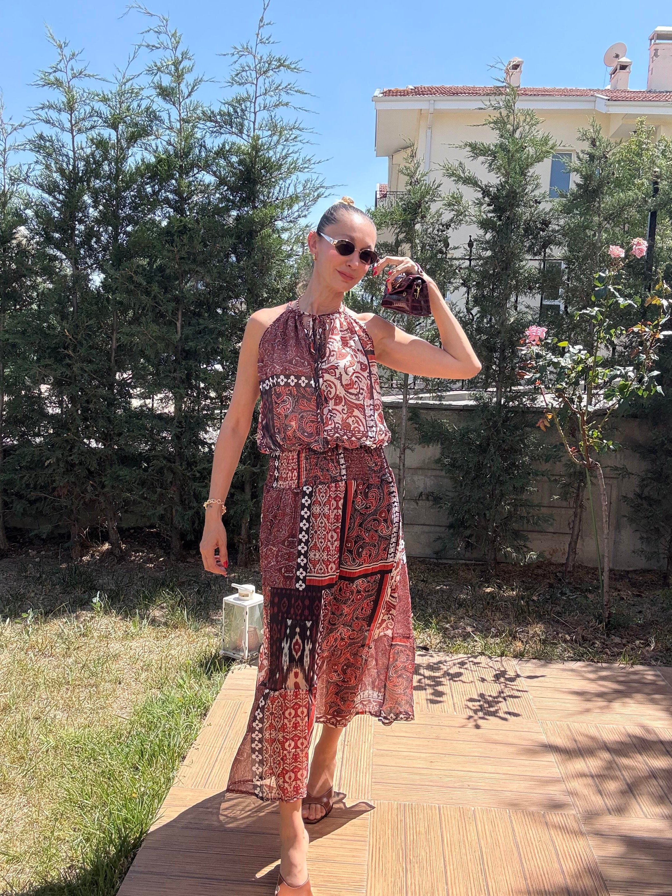 Desenli Metalik İplikli Elbise