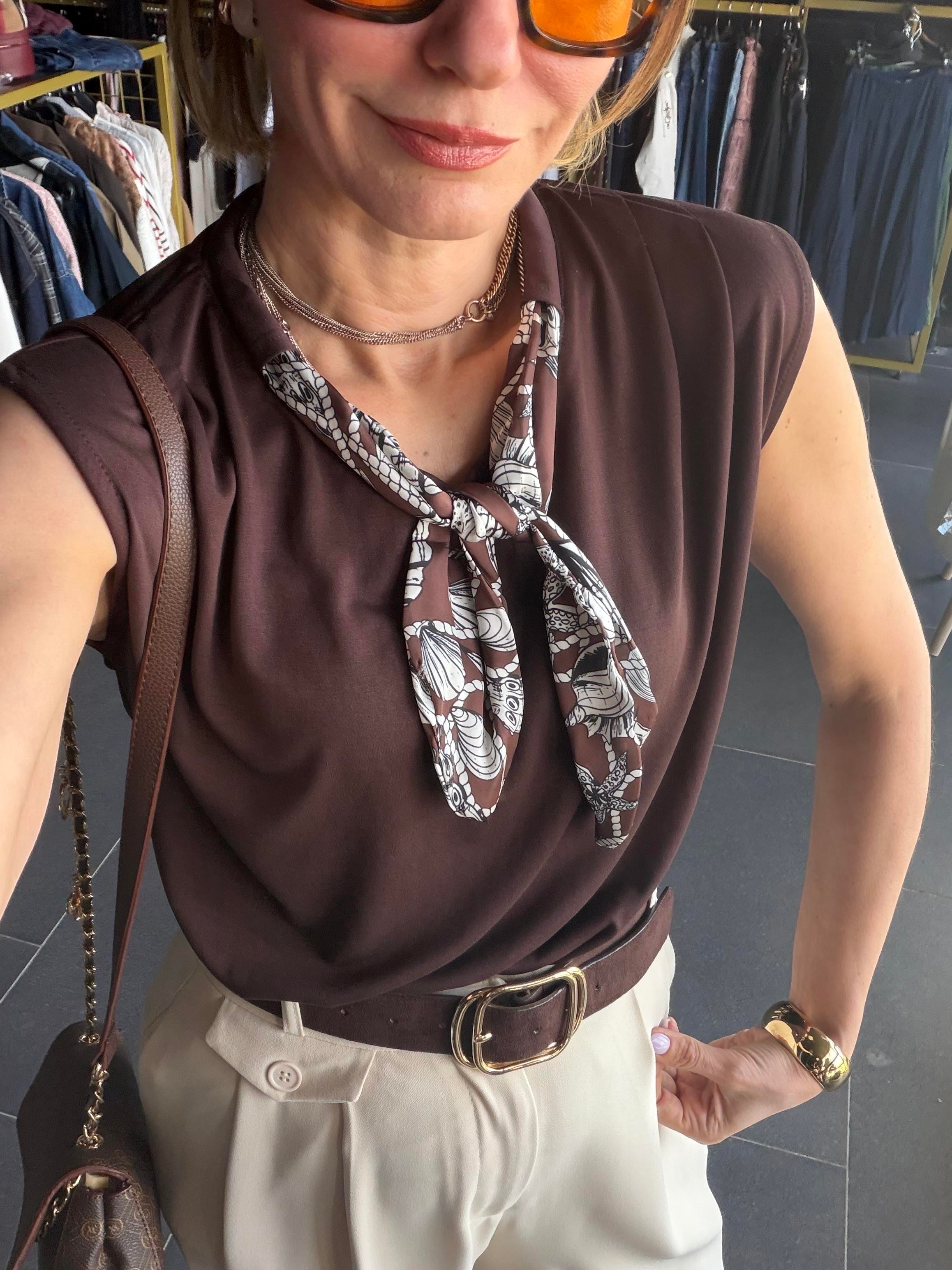 Diena Fularlı Kahve Tshirt