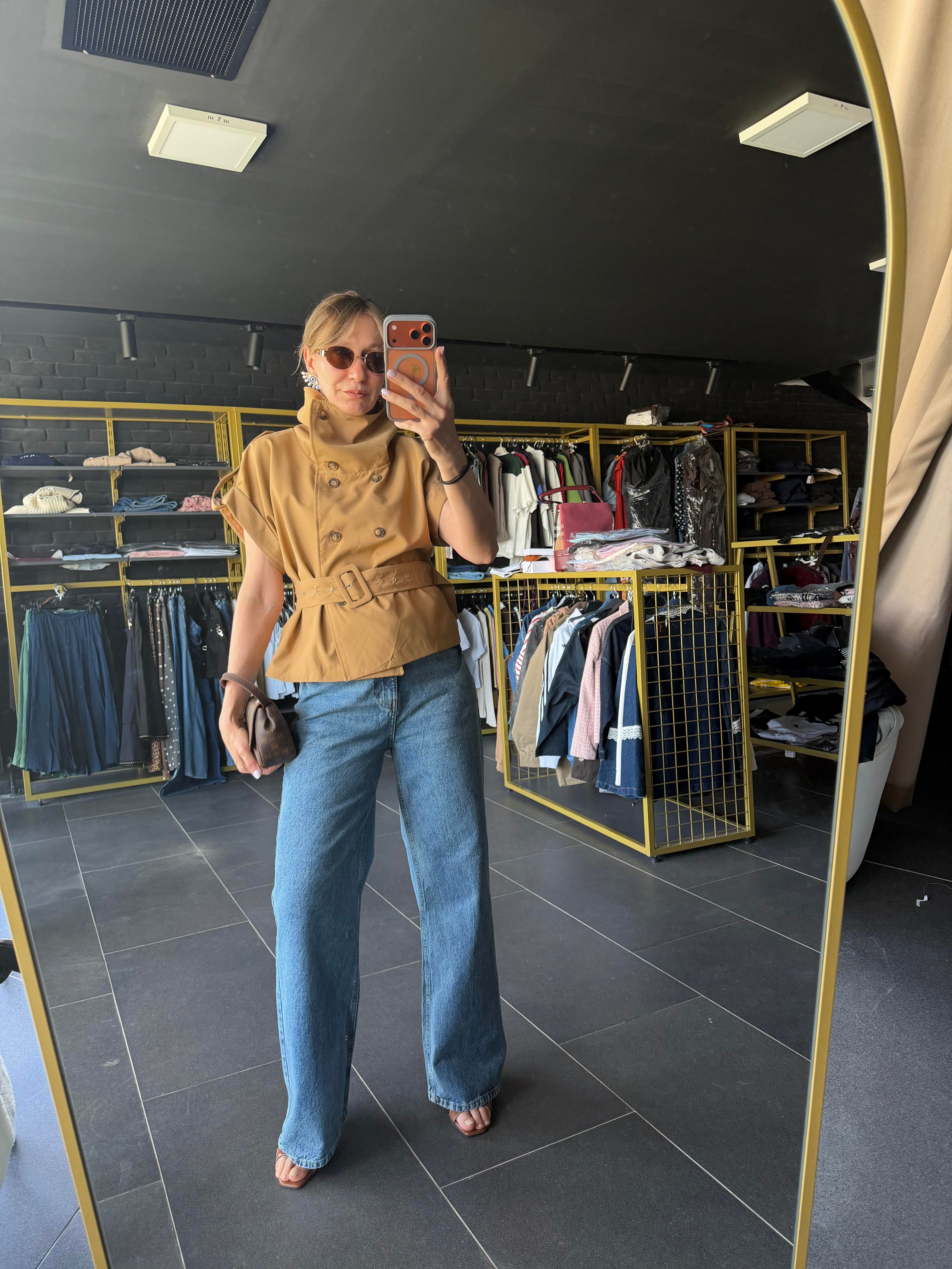 Dik Yaka Camel Premium Kısakollu Trenç